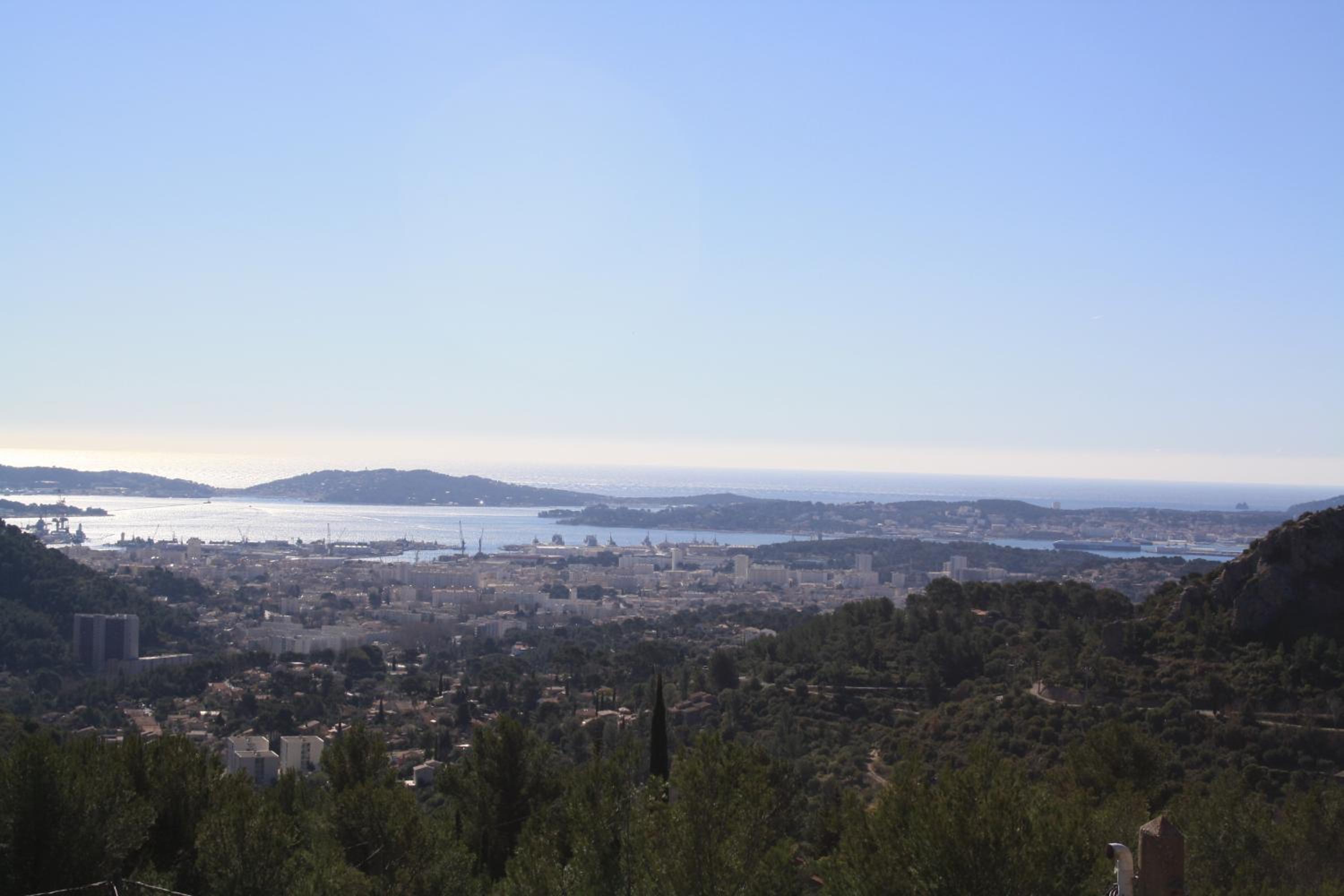 LA PARENTHESE AMOUREUSE view 3
