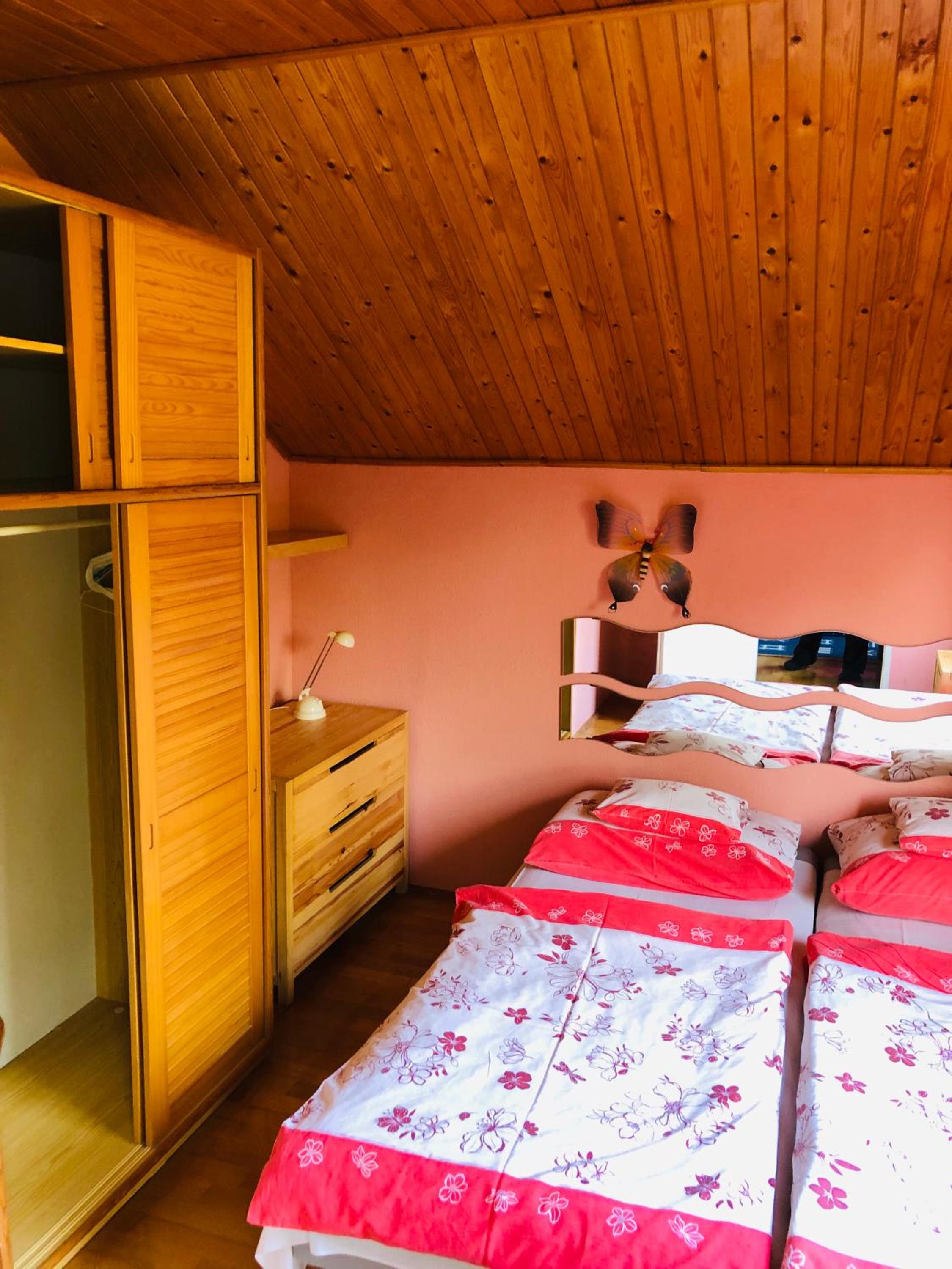 Tieffapartmanház Balatonszárszó