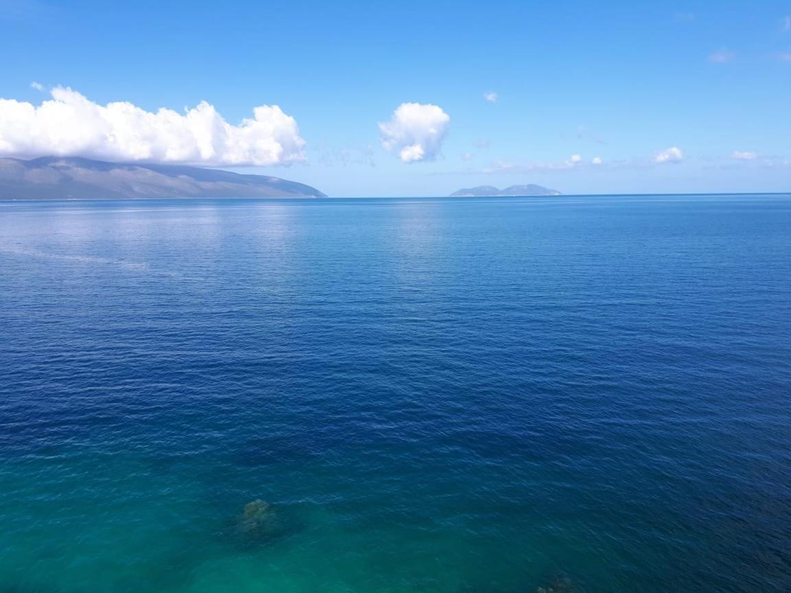 Deni Sea View Apartment