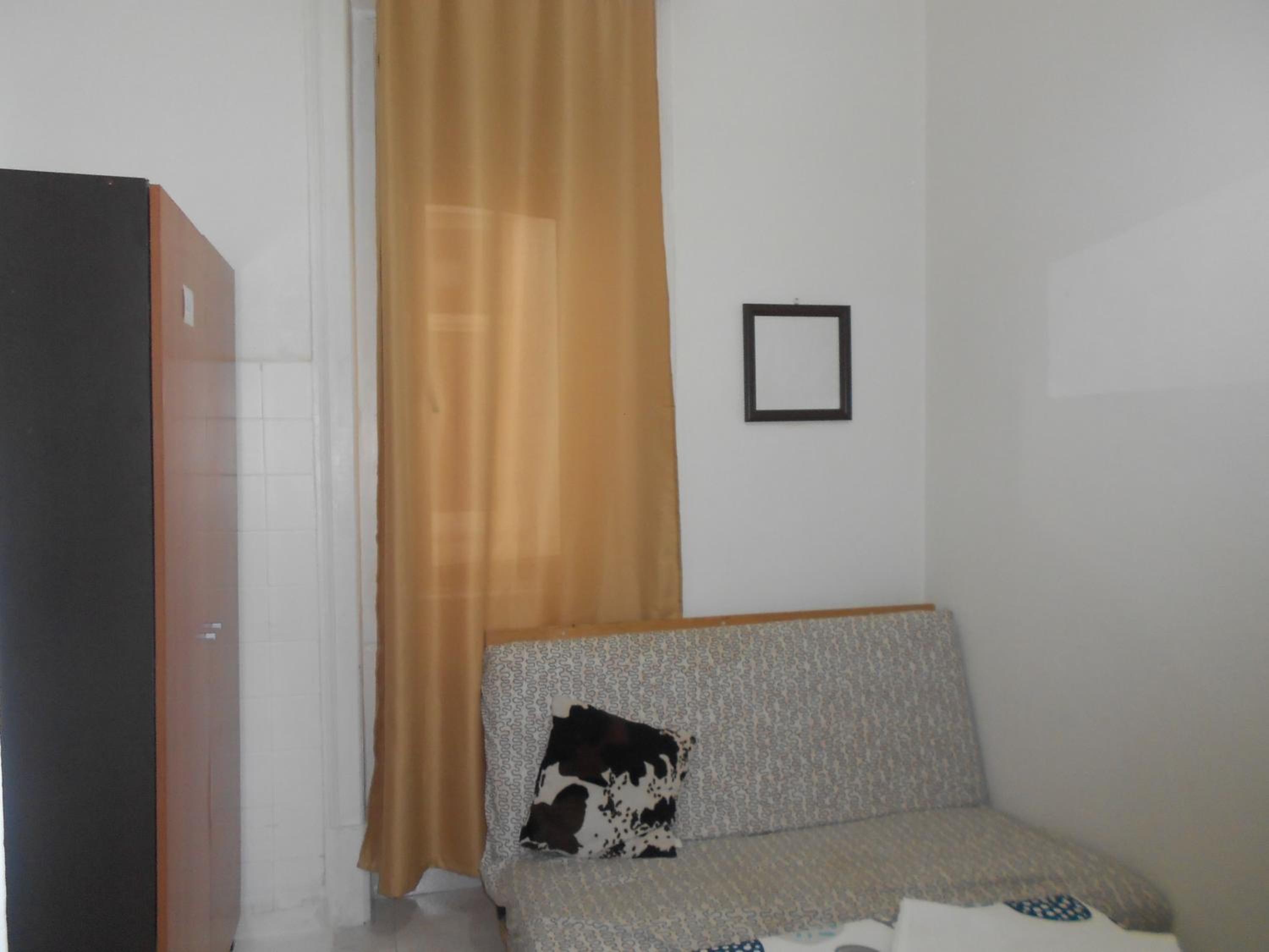 Crescent Rooms