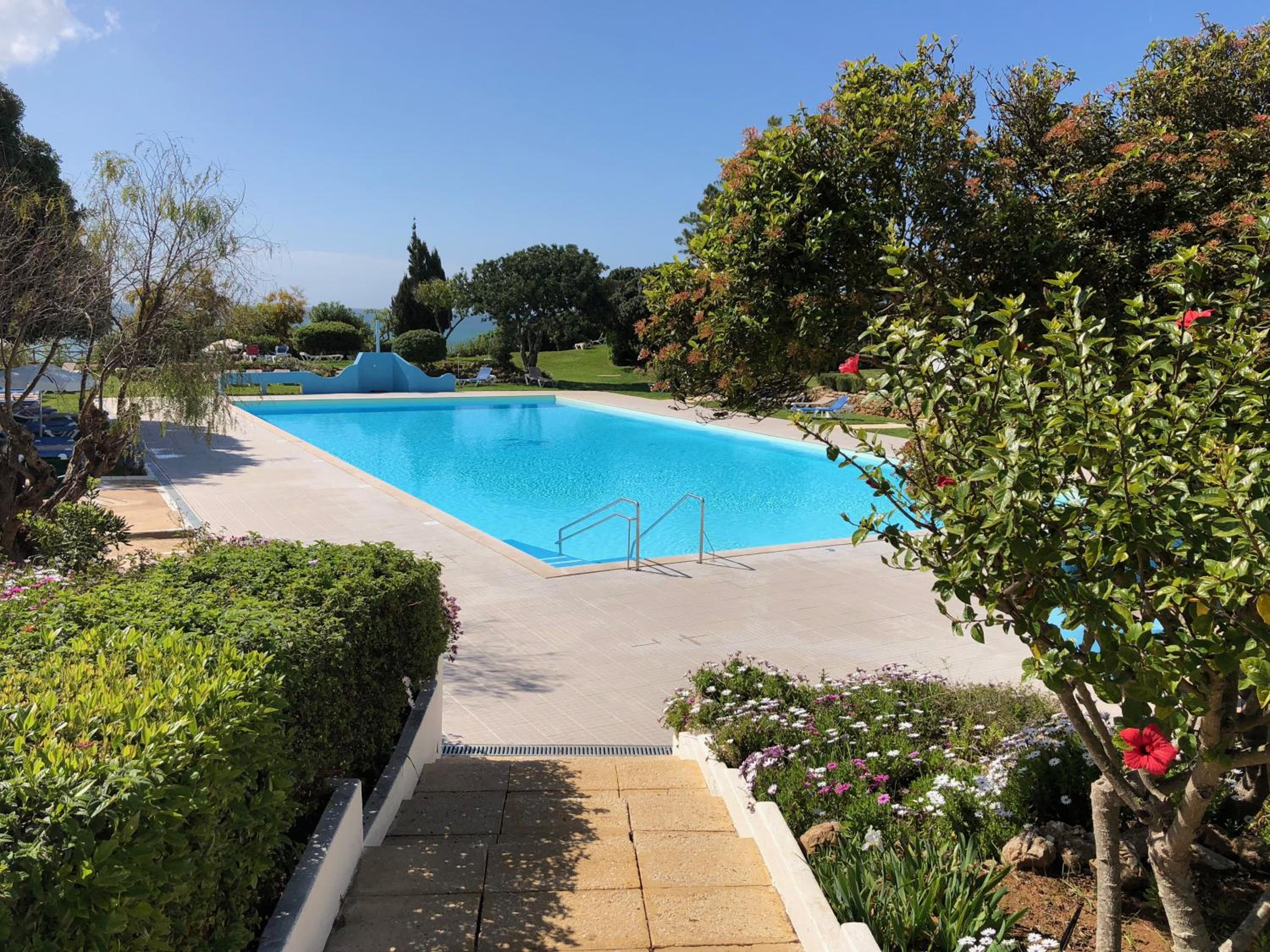 Vivenda Jardim Mar Algarve Porches view 4