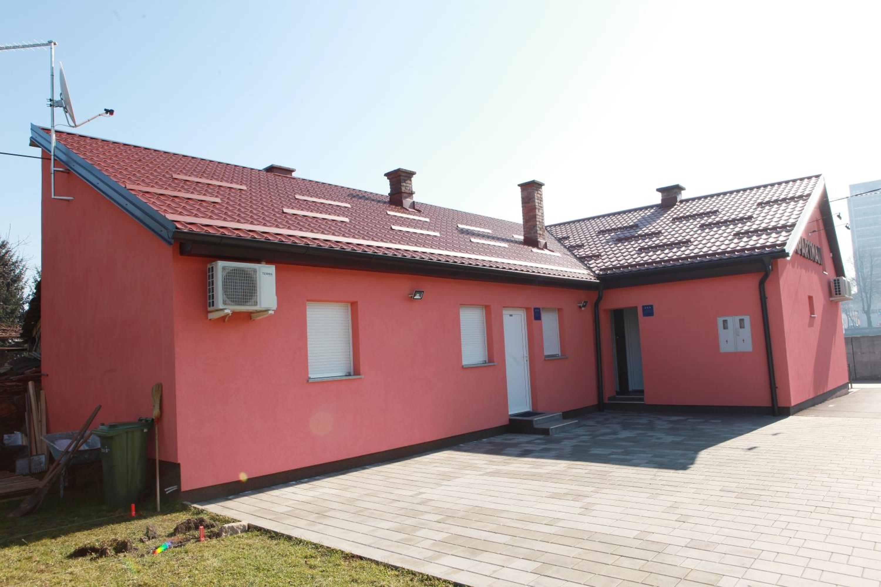 Photo 18