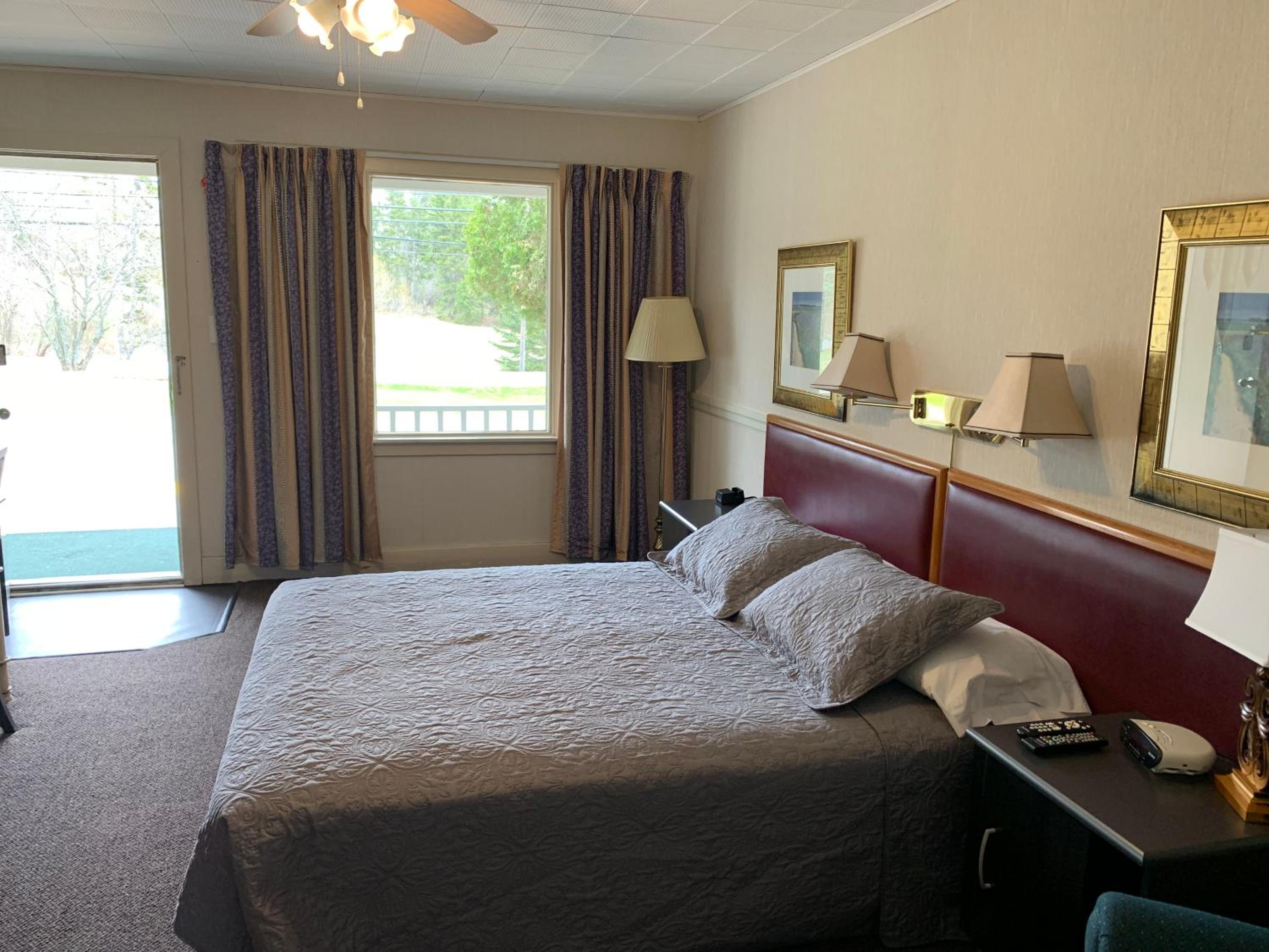 The Lionstone Inn Motel and Cottages view 5