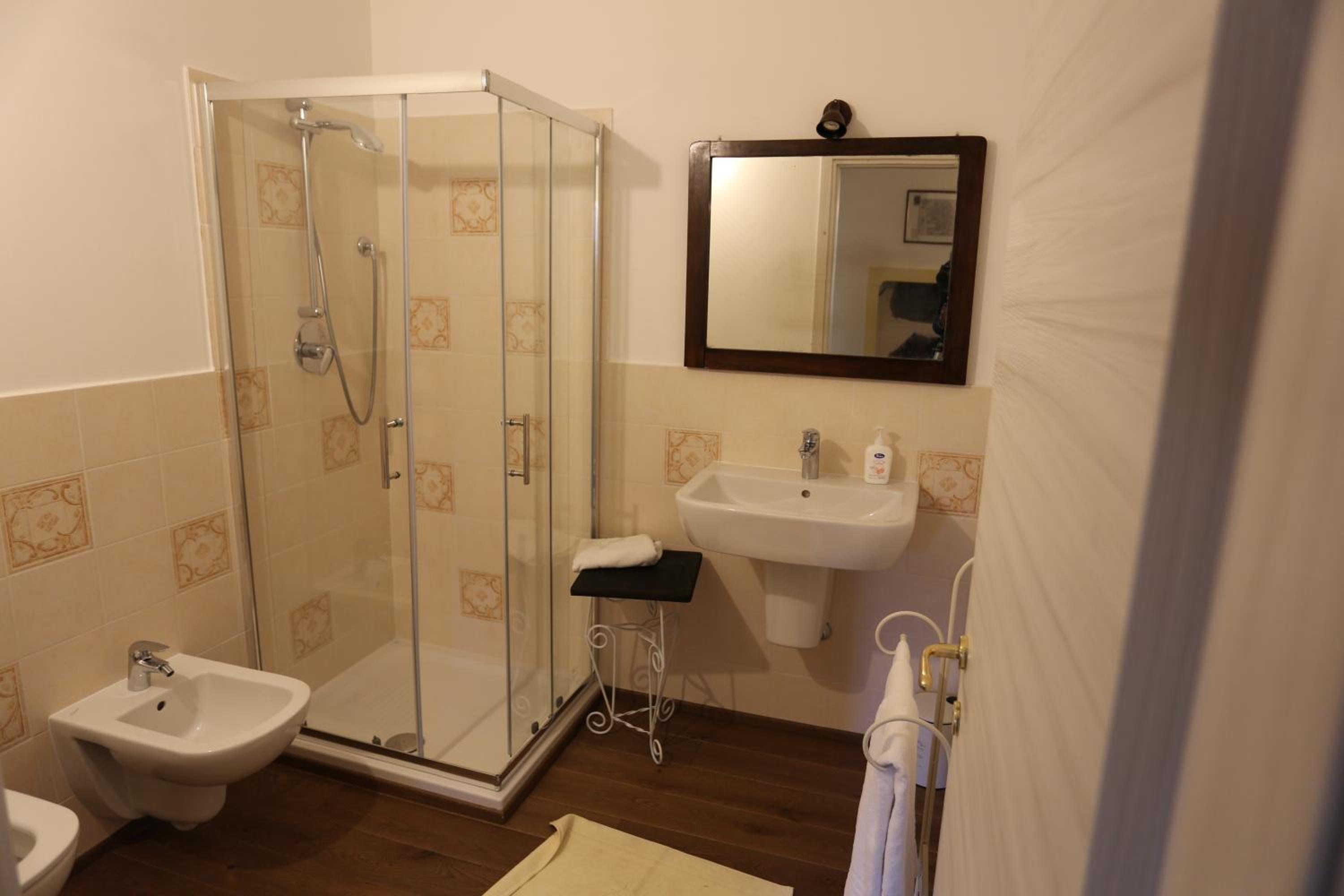 Photo 75