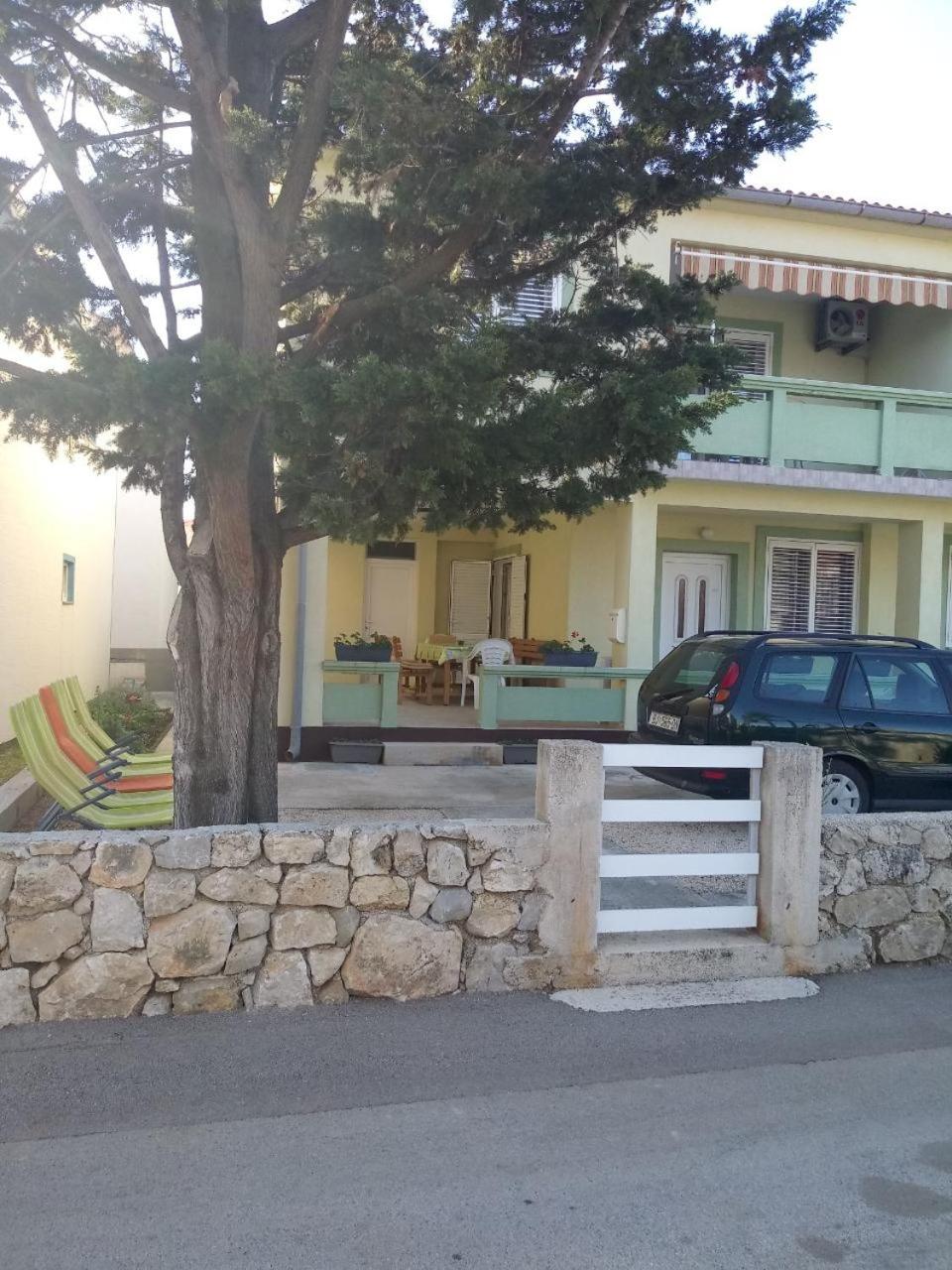 Apartmani Ana Vir view 3