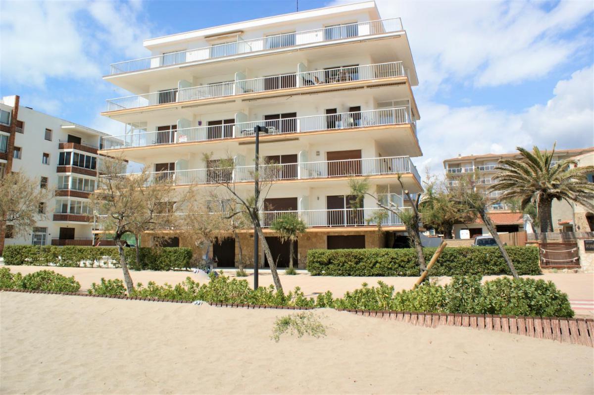 Apartamento En Primera Linea De Mar, Roses photo 3