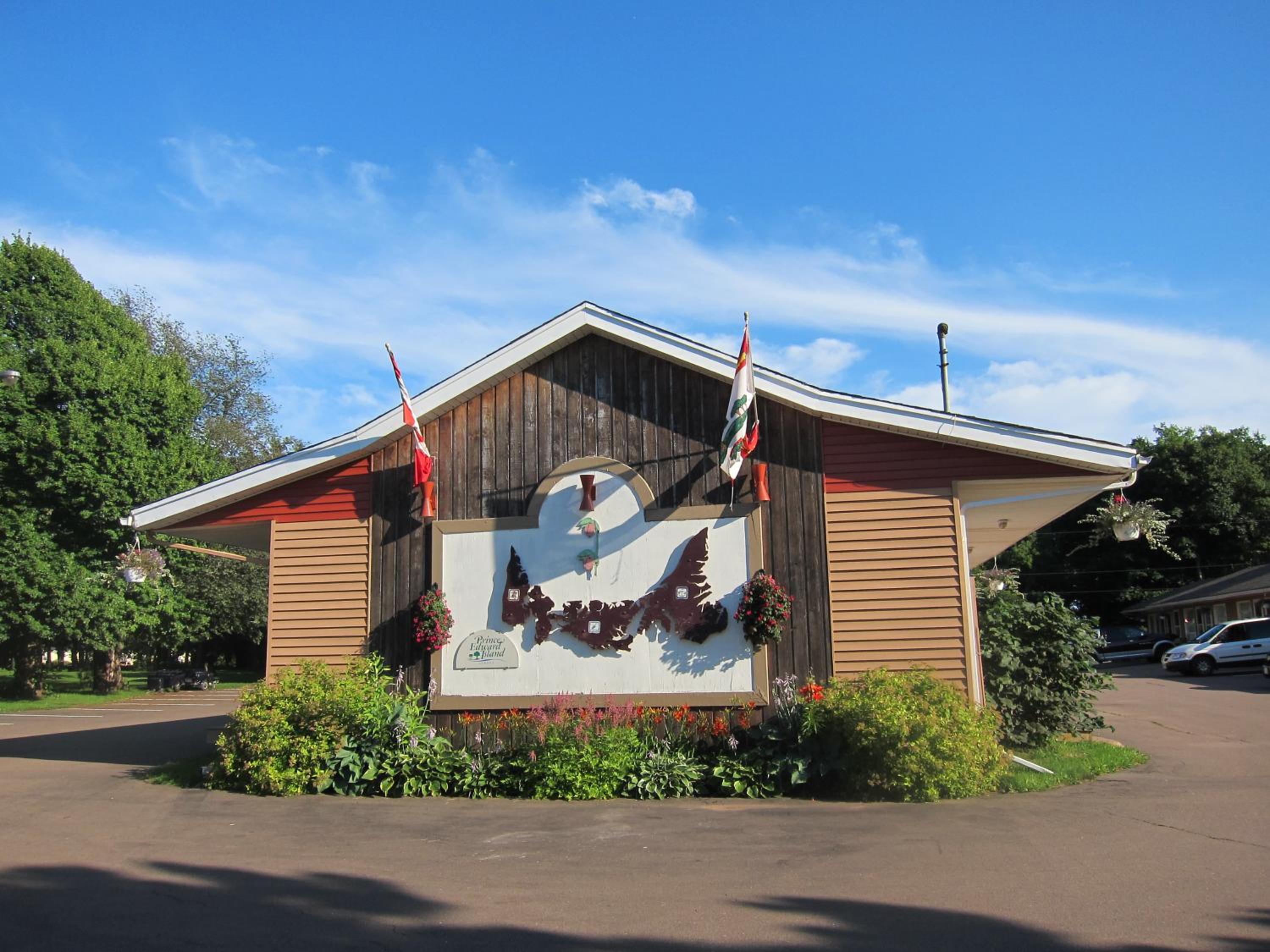 Summerside Vacations - Shine Motel - Property Image 1