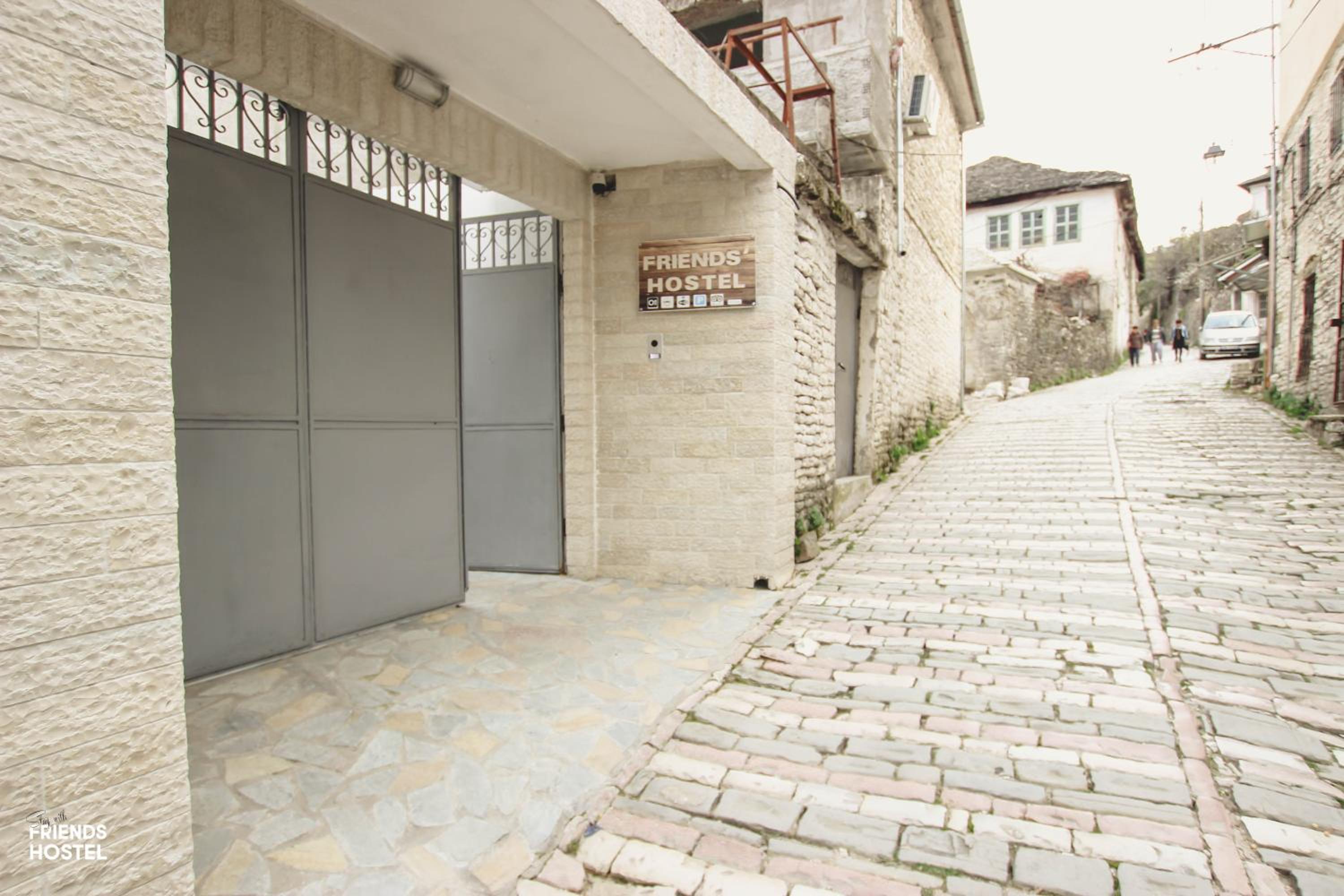 Hotel Friends' Guesthouse & Hostel - Image 1