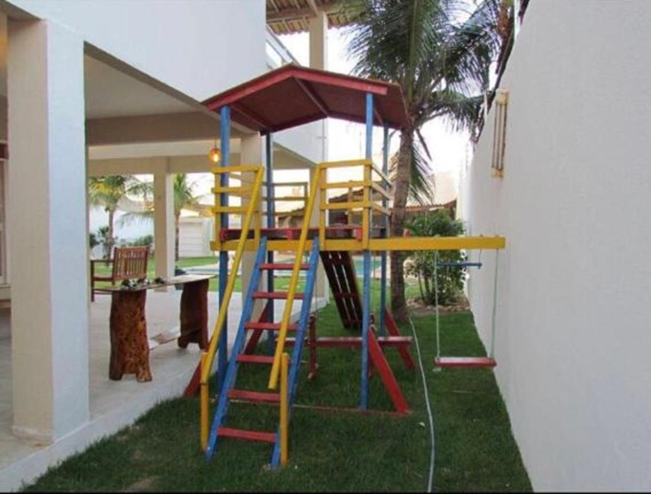 Mansão Triplex 10 Suítes a 150 metros do Mar e Beach Park
