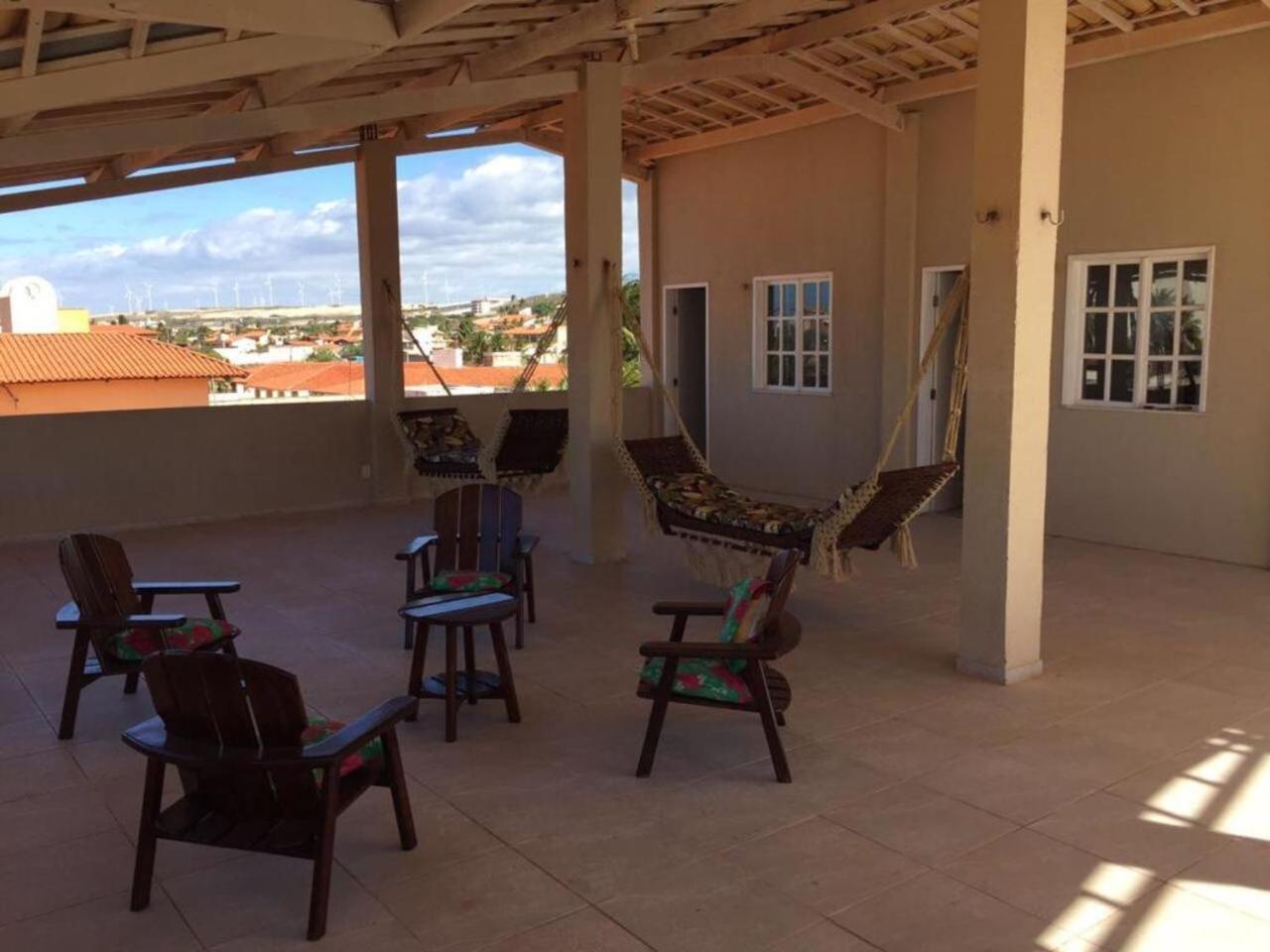 Mansão Triplex 10 Suítes a 150 metros do Mar e Beach Park