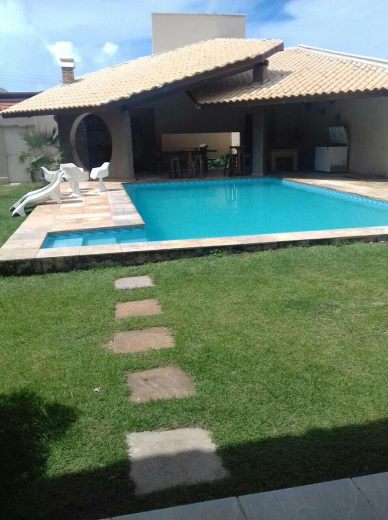 Mansão Triplex 10 Suítes a 150 metros do Mar e Beach Park