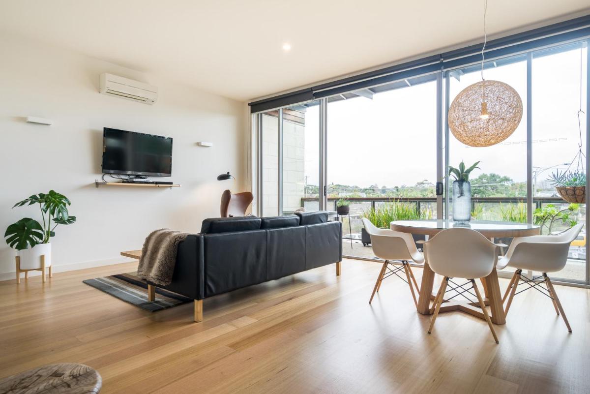 Aquabelle Apartments
