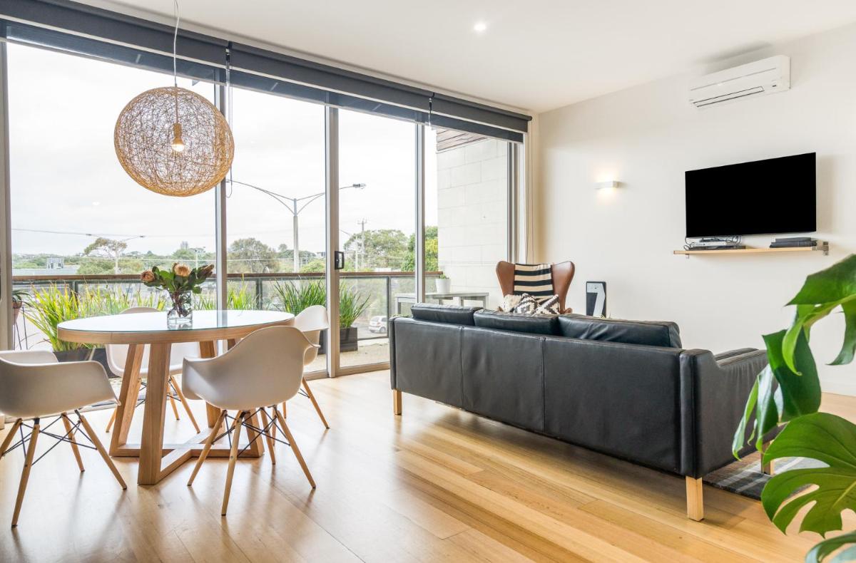 Aquabelle Apartments