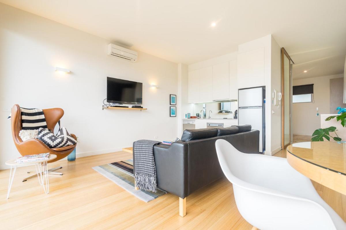 Aquabelle Apartments