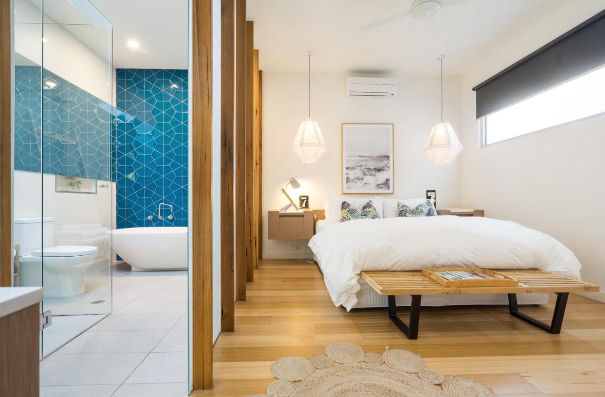 Aquabelle Apartments