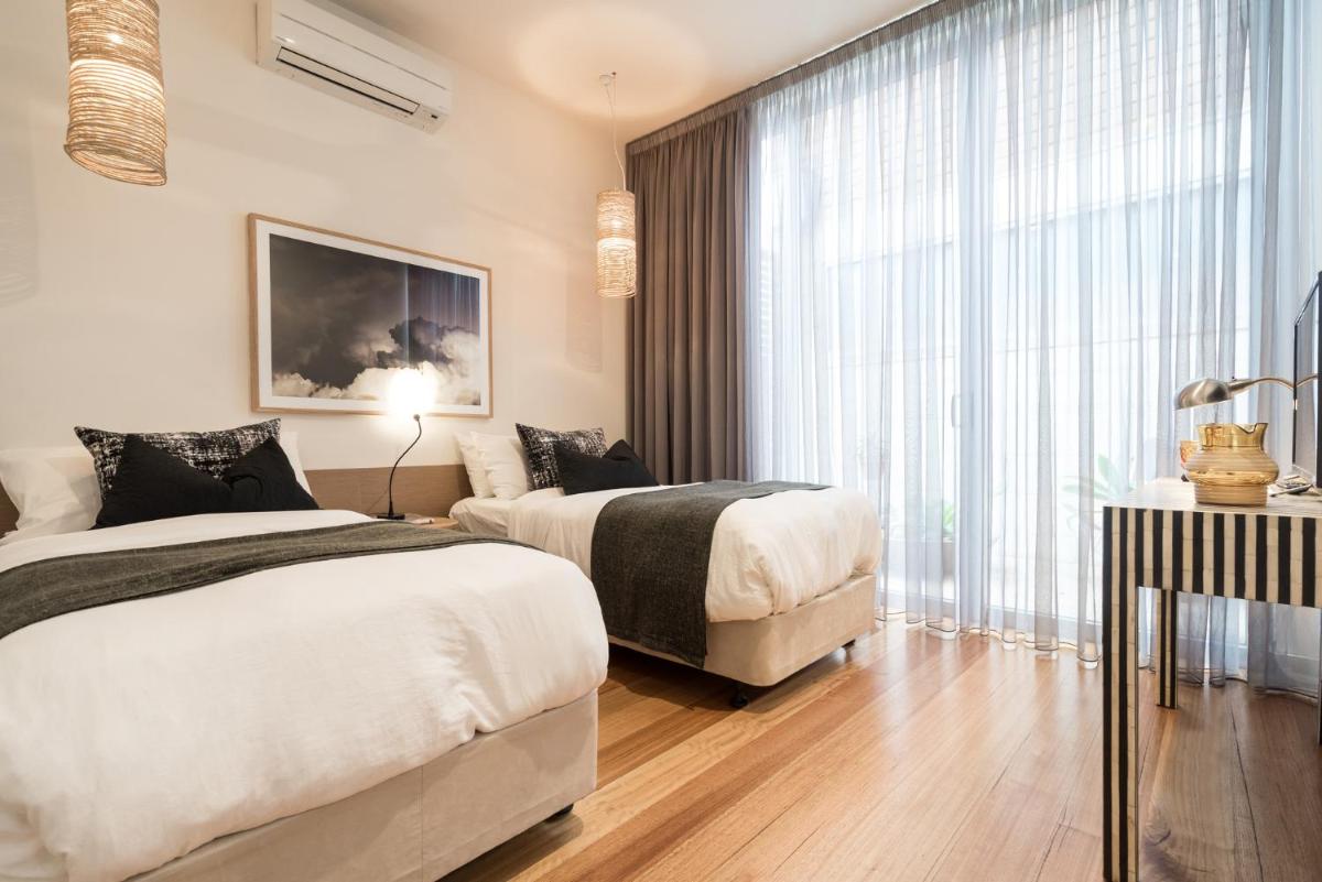 Aquabelle Apartments