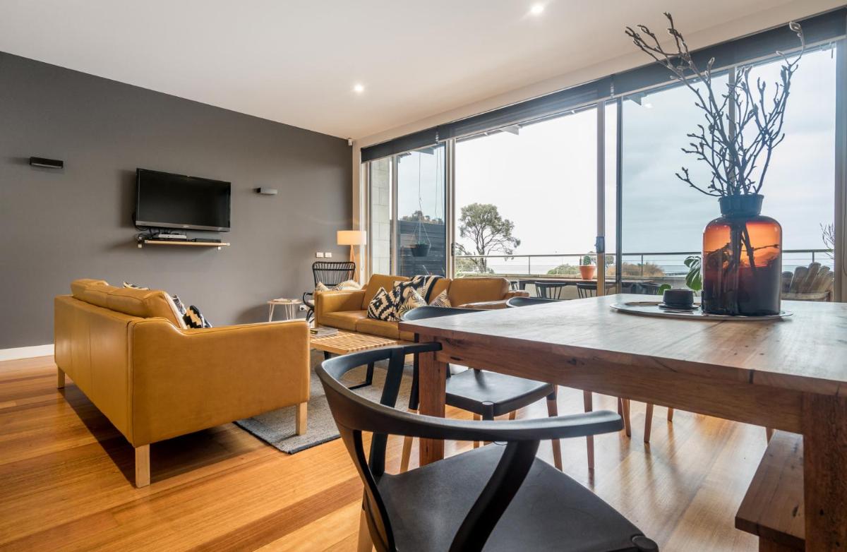 Aquabelle Apartments