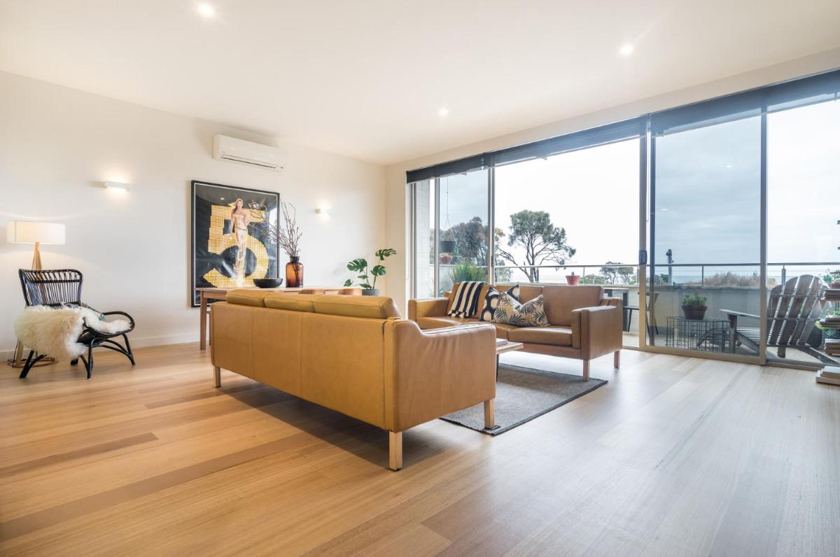 Aquabelle Apartments
