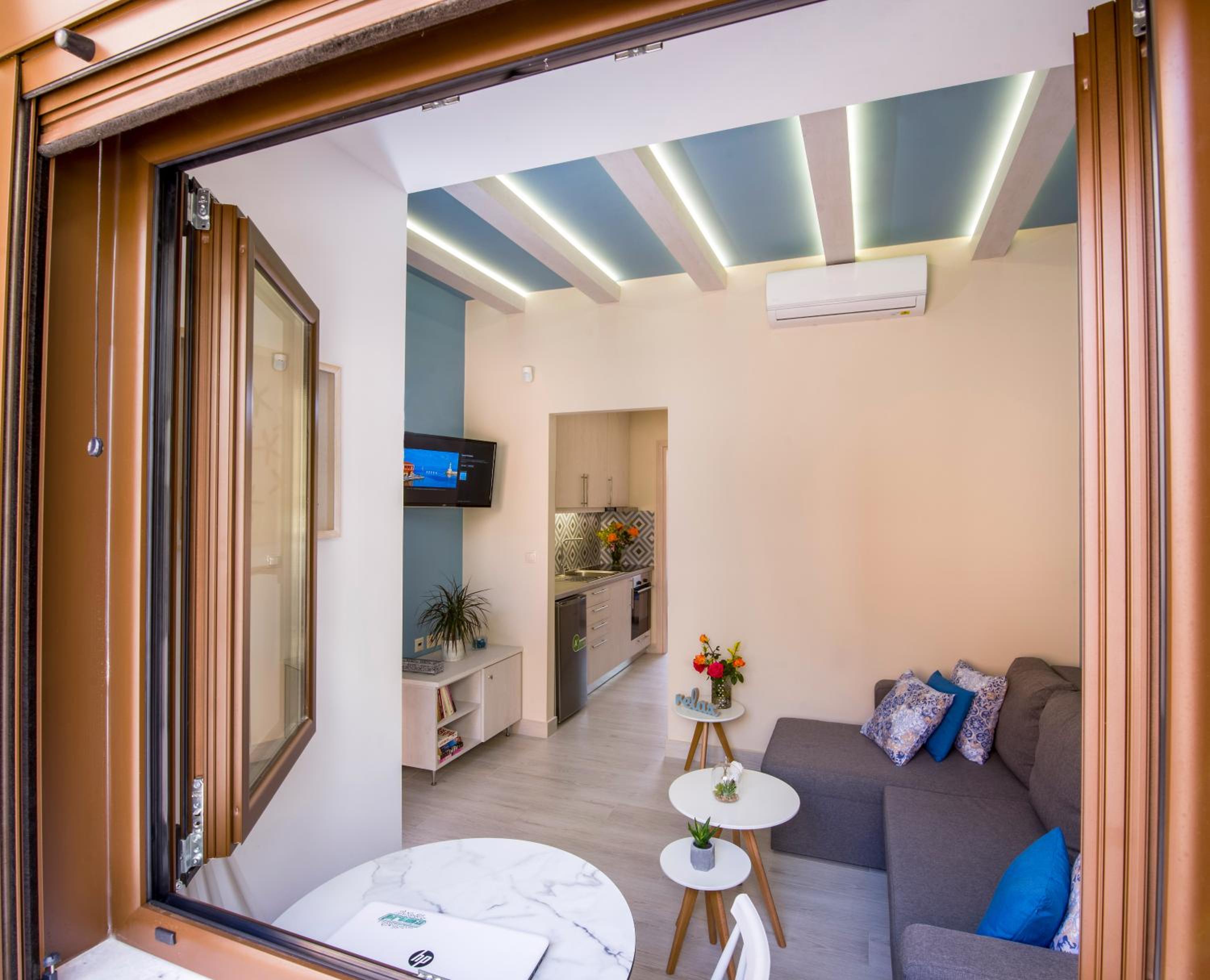 Aretousa Suites