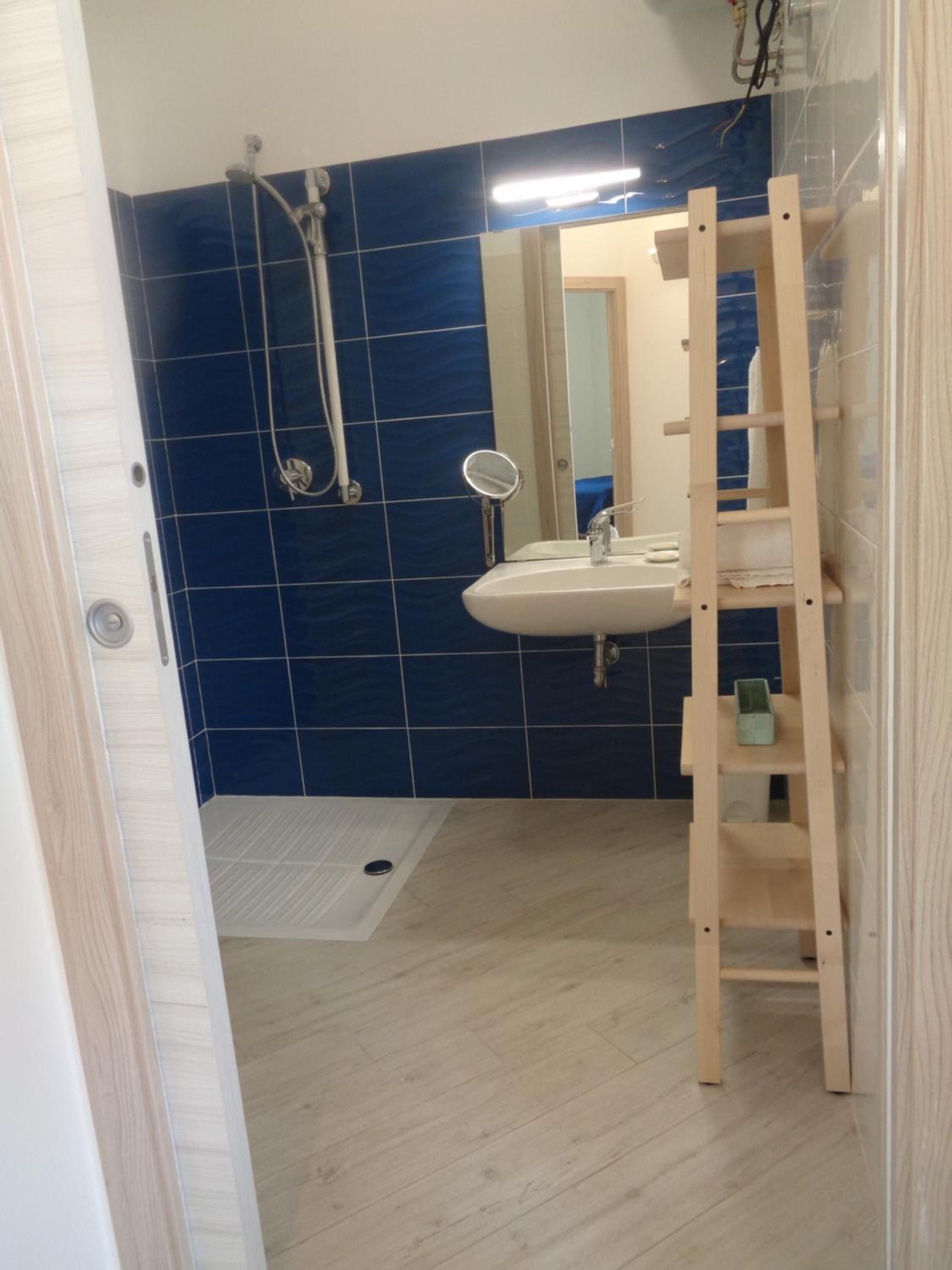 Eryx Apartments