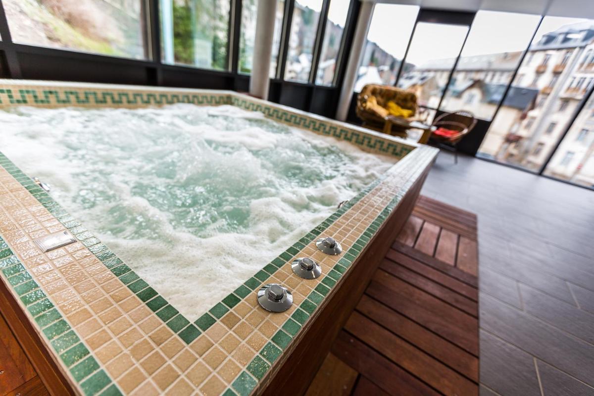 Jacuzzi