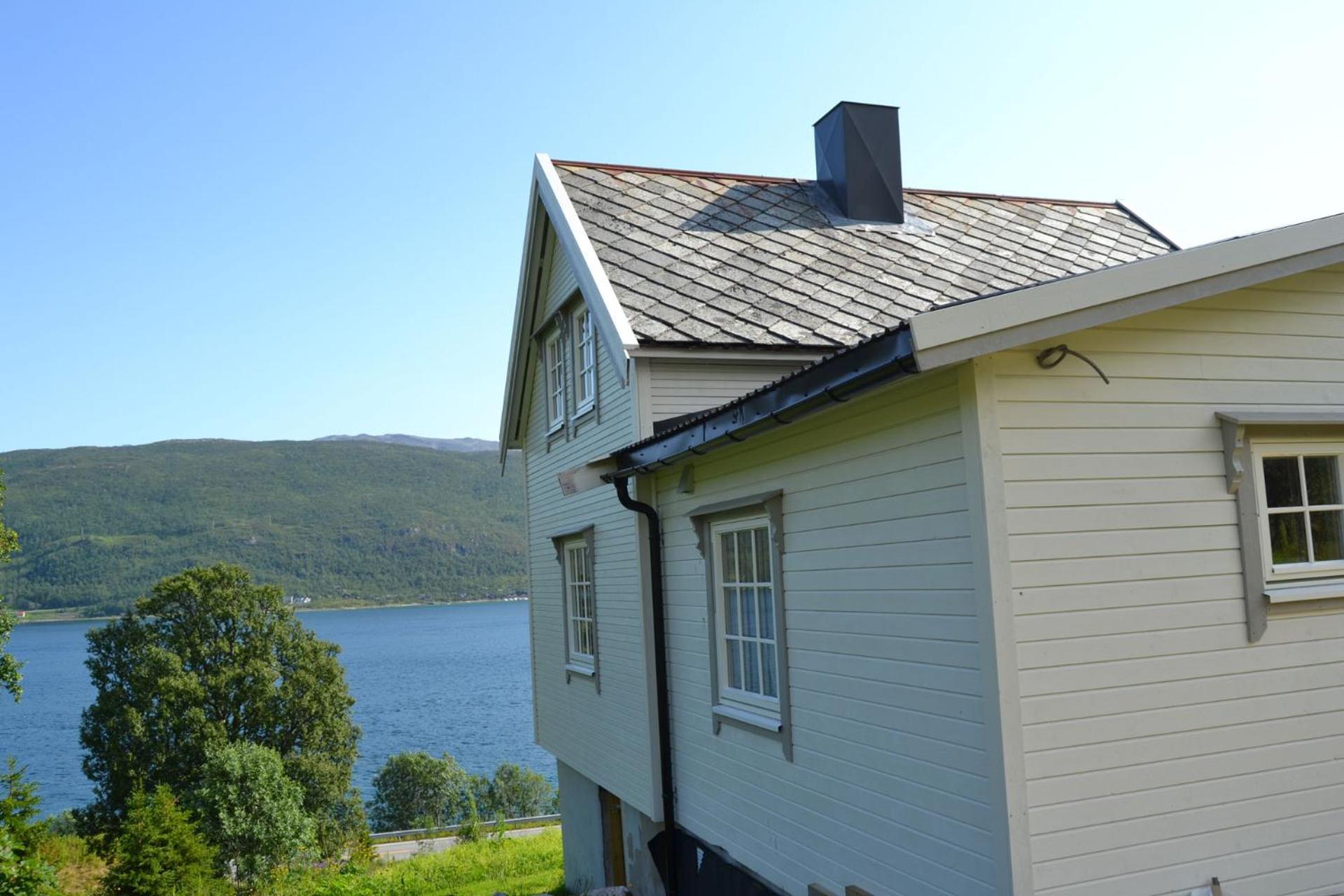 Kvaløya Lodge view 5