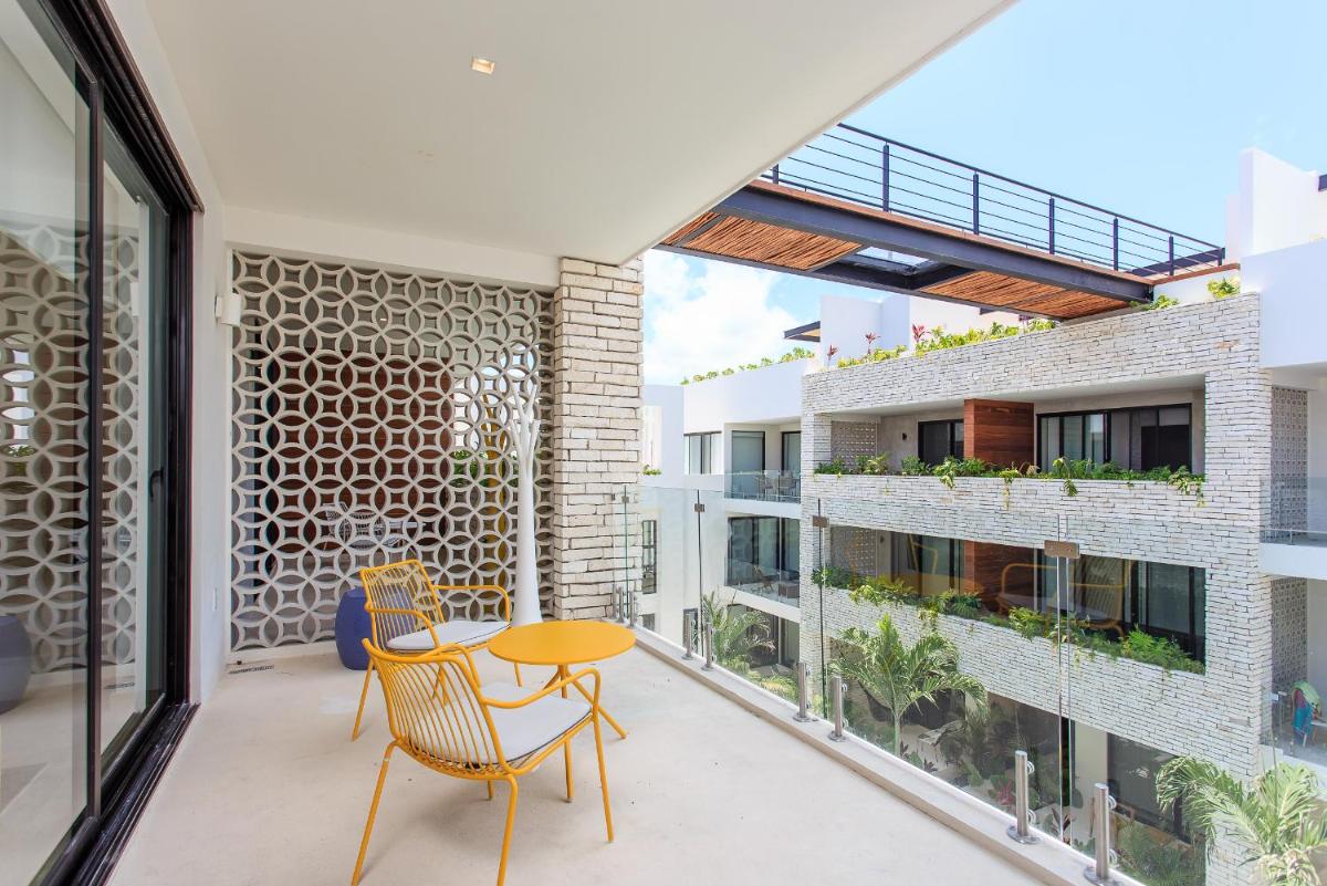 Beautifully Minimalistic Studio Wrapped in Nature by Stella Rentals - Property Image 47