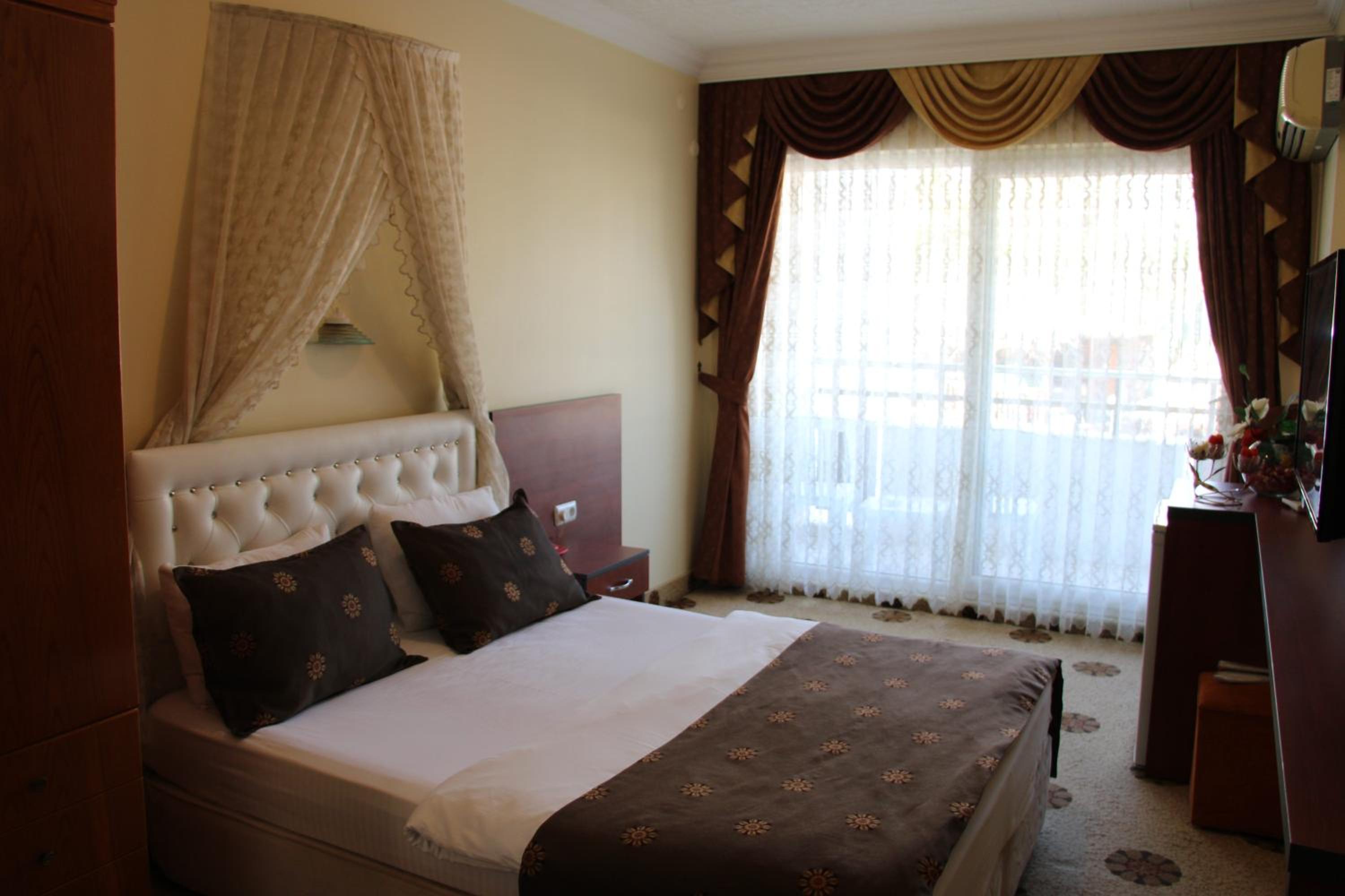 Grand Didyma Hotel - Image 41