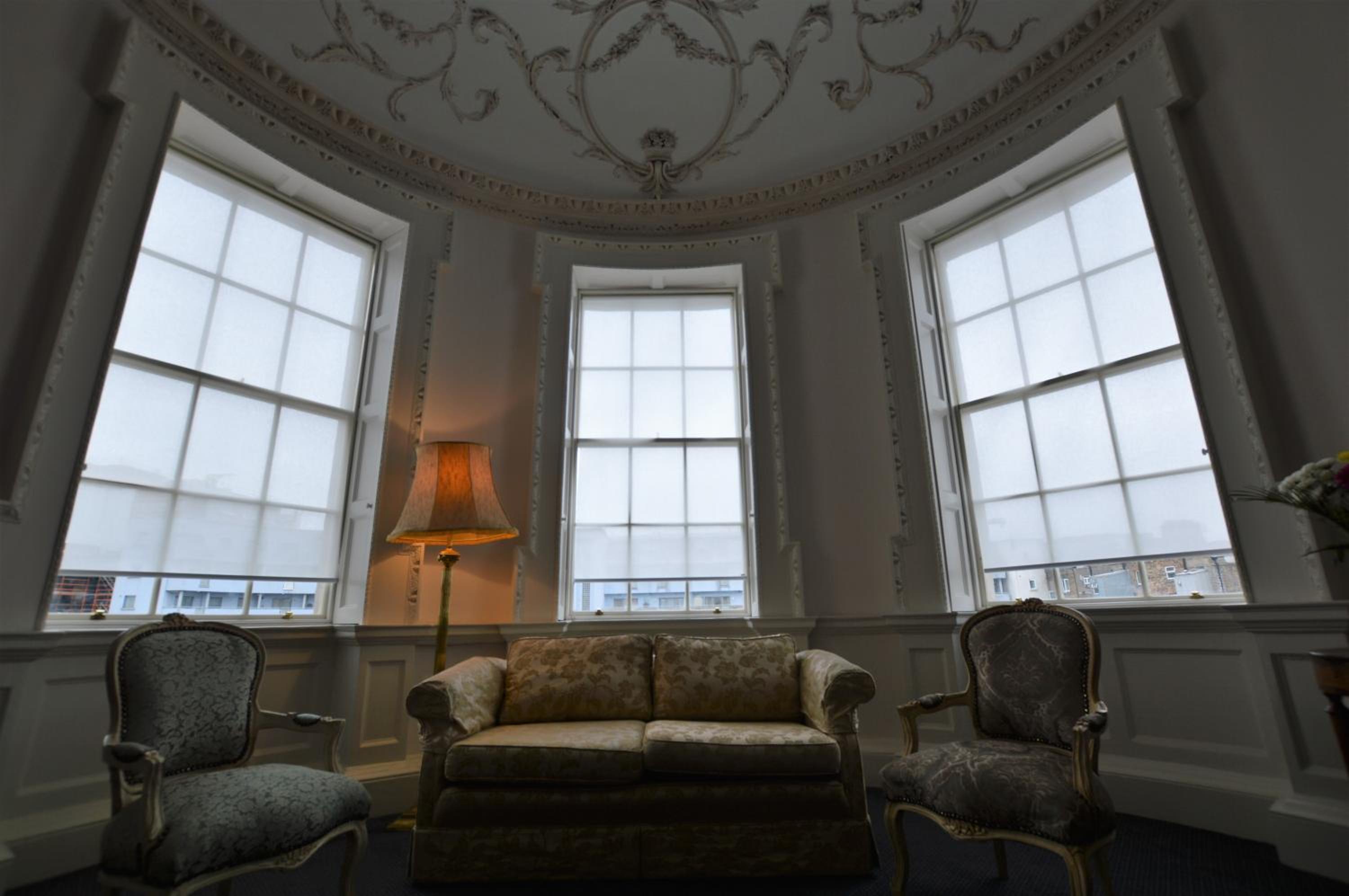 Henrietta Suites City Centre