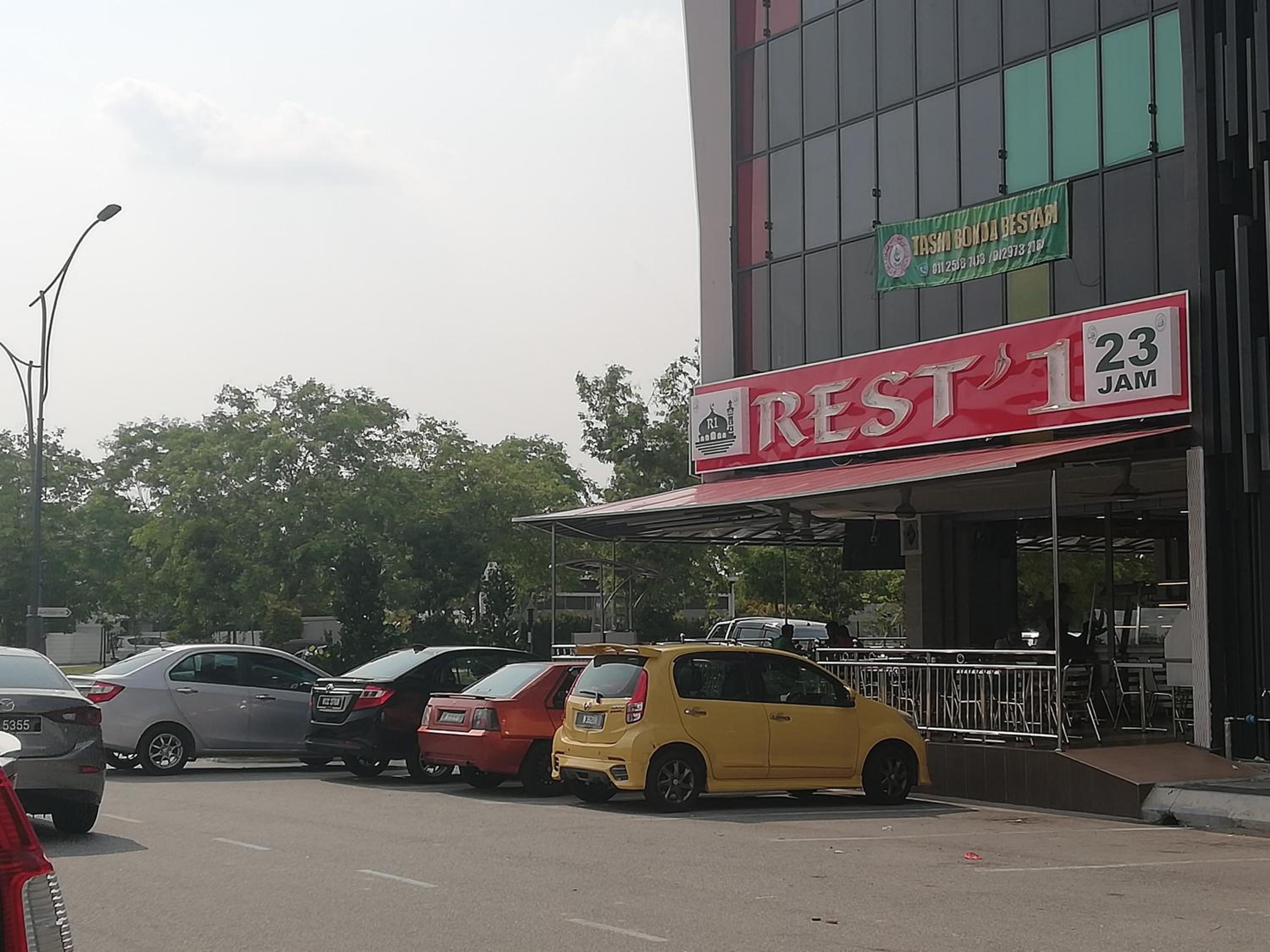 Homestay Semenyih 3 Bedroom Apartment by Kasyaf photo 8