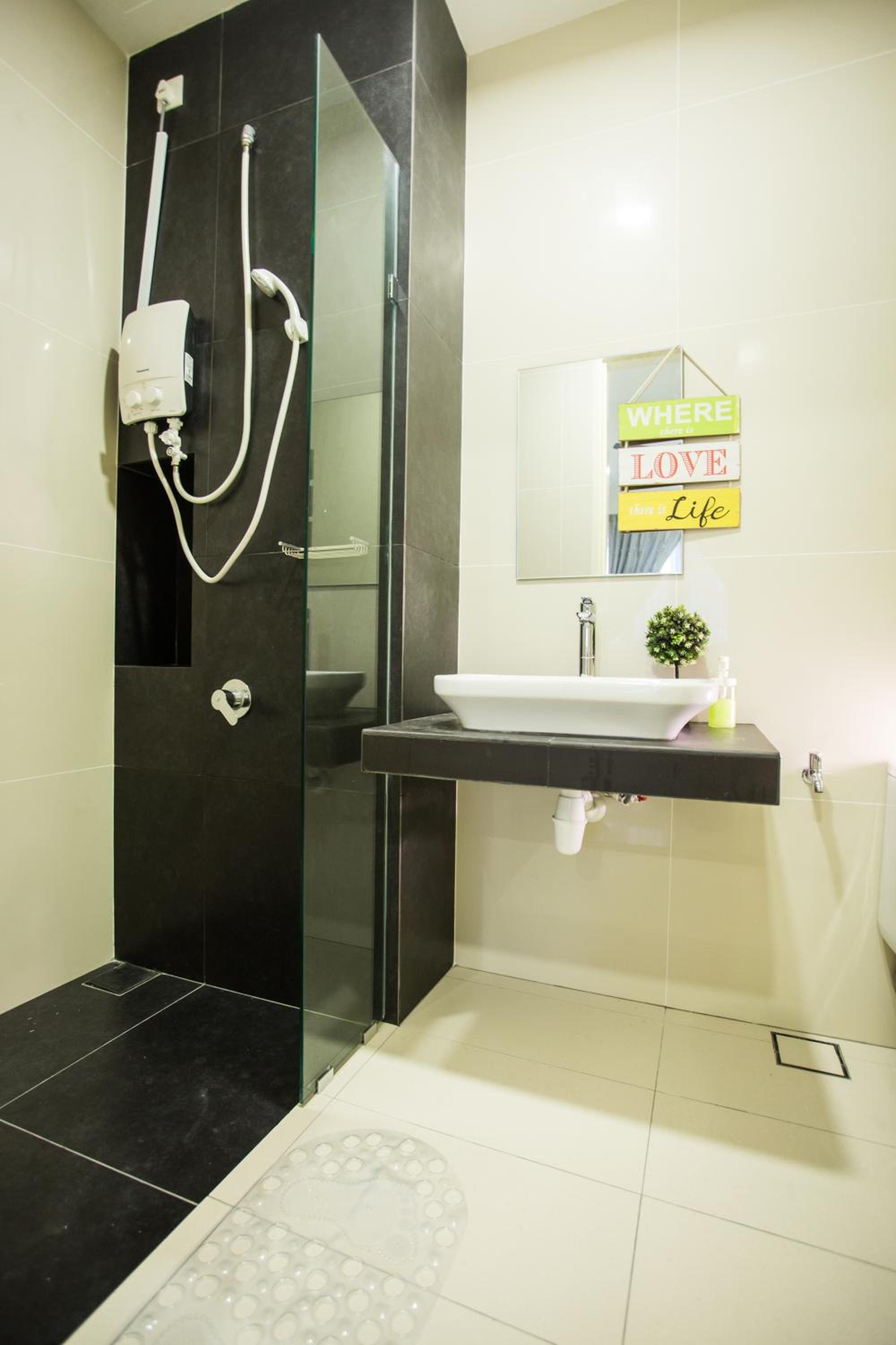 Econest Apartment By The one - Educity Nusajaya photo 2