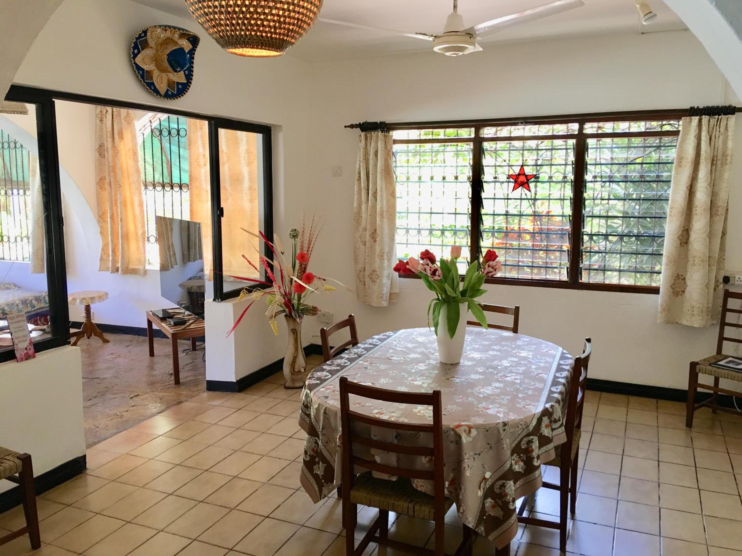 Tradewinds Lodge
