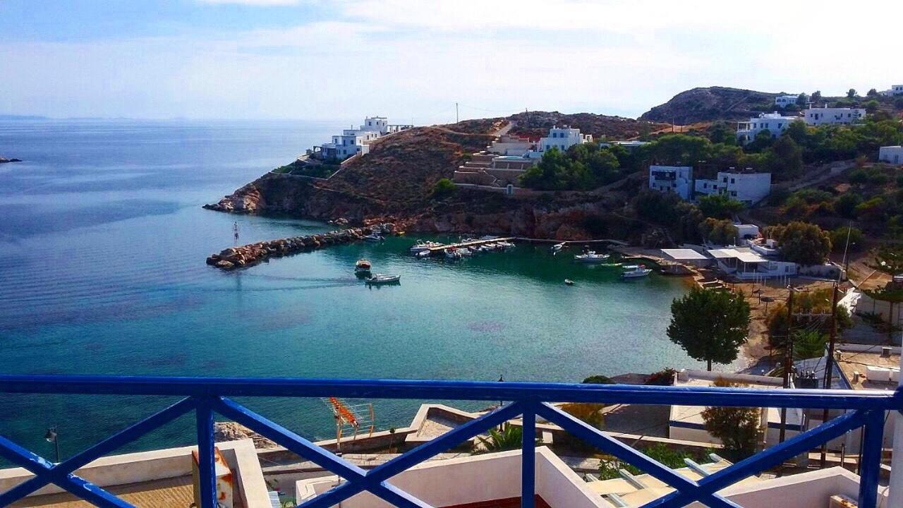 Deck1Syros Premium Apartments, apartamento en Vari — balance & terrace
