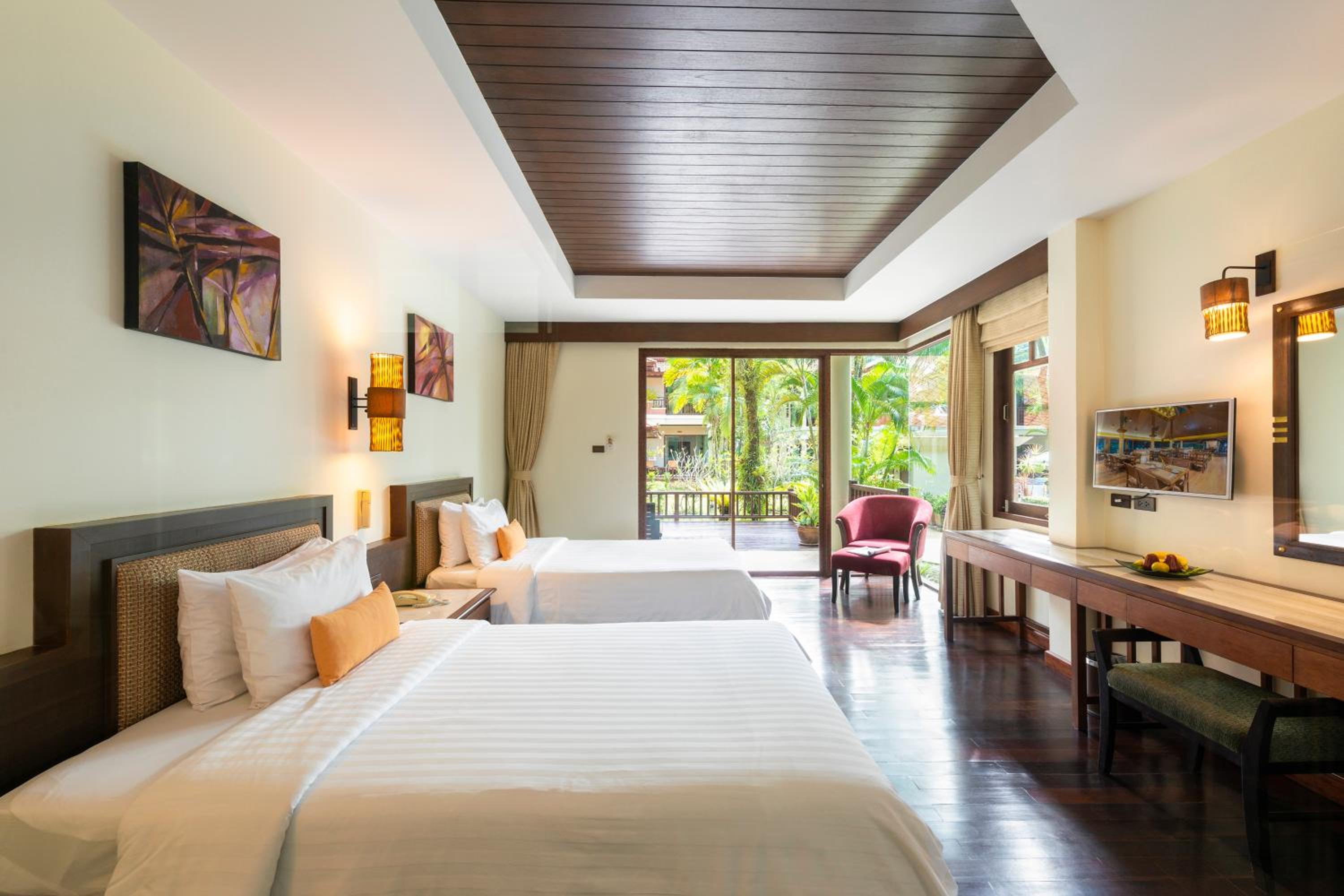 Khaolak Bayfront Resort