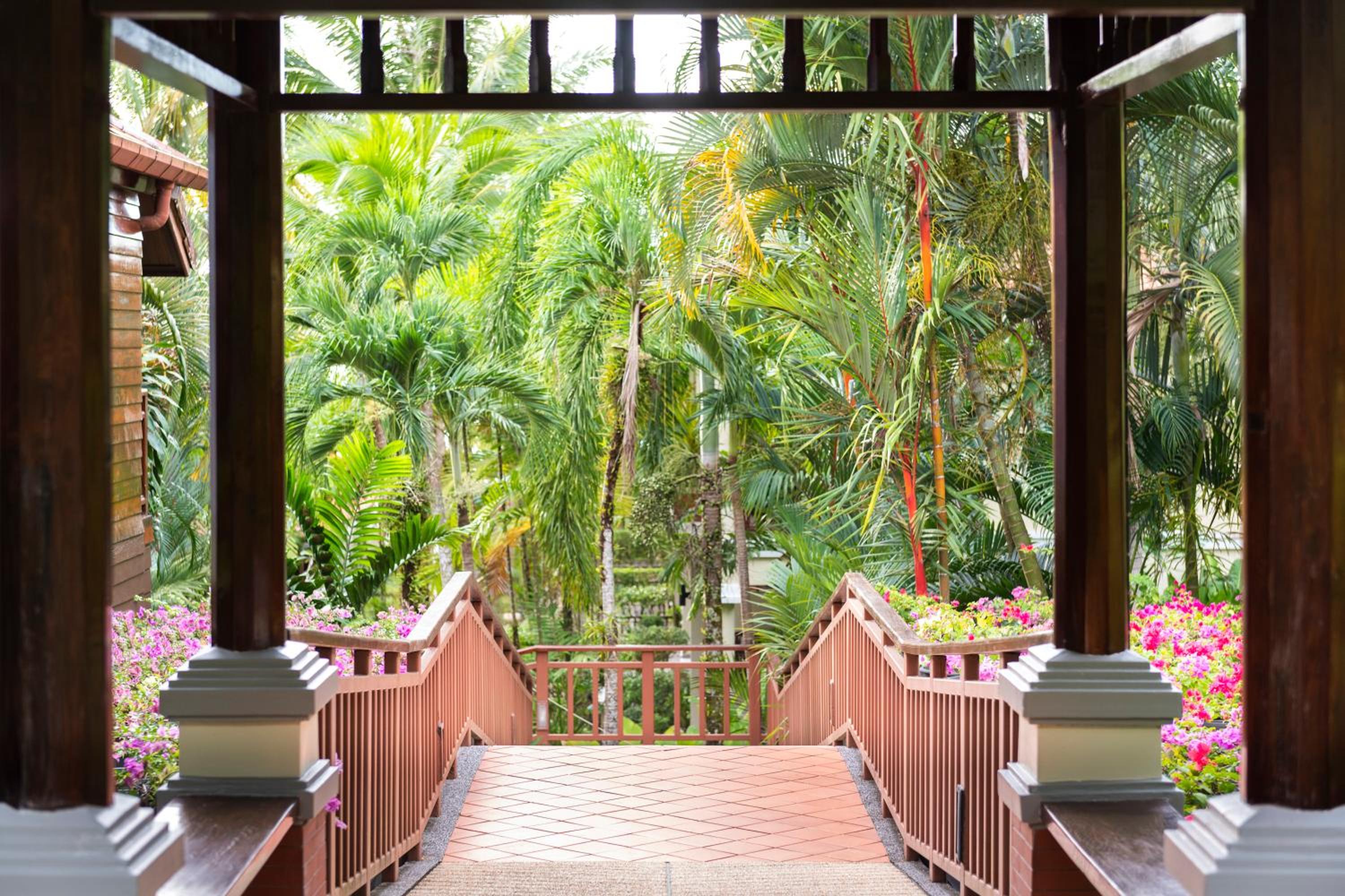 Khaolak Bayfront Resort