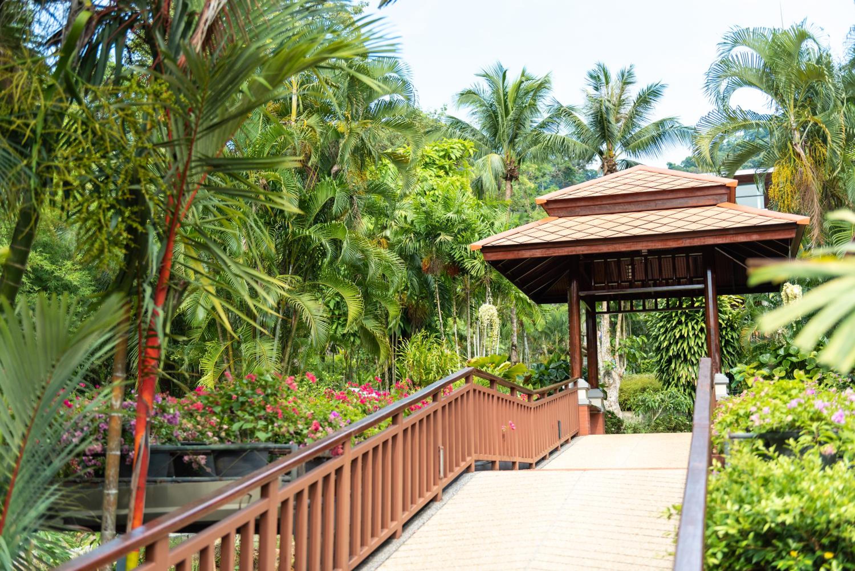 Khaolak Bayfront Resort