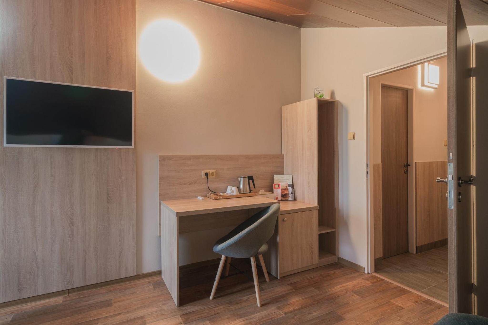RESTAURACE A PENZION U DOUBKŮ