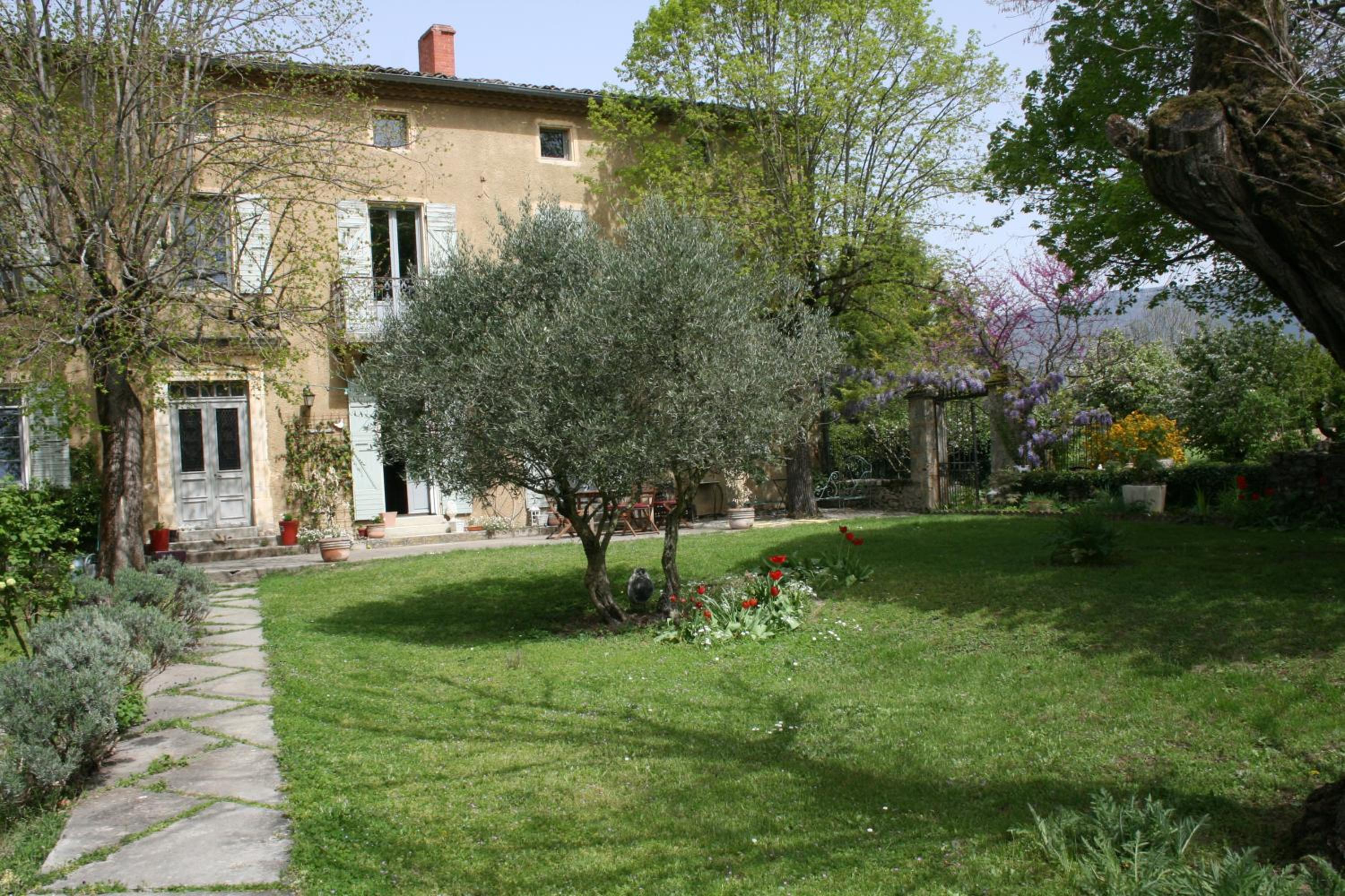 Photo 21