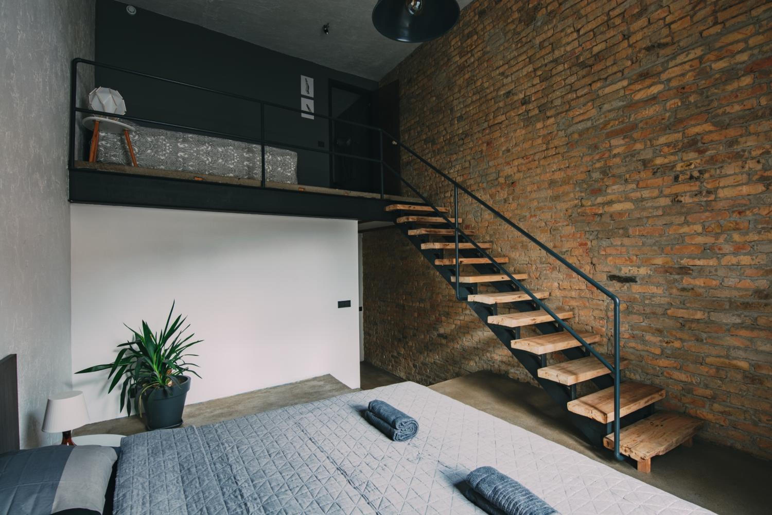Old factory loft aprtment L39 view 2