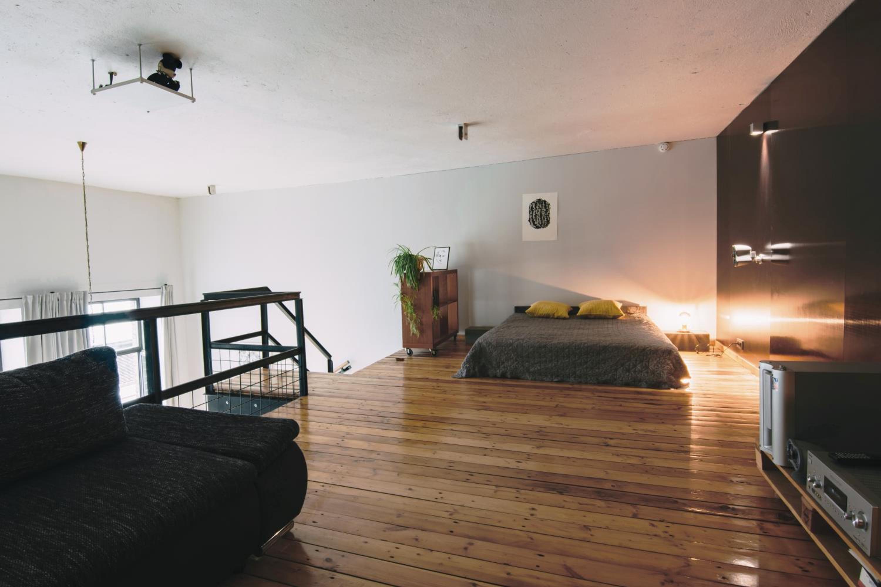 Old factory loft aprtment L39 view 3