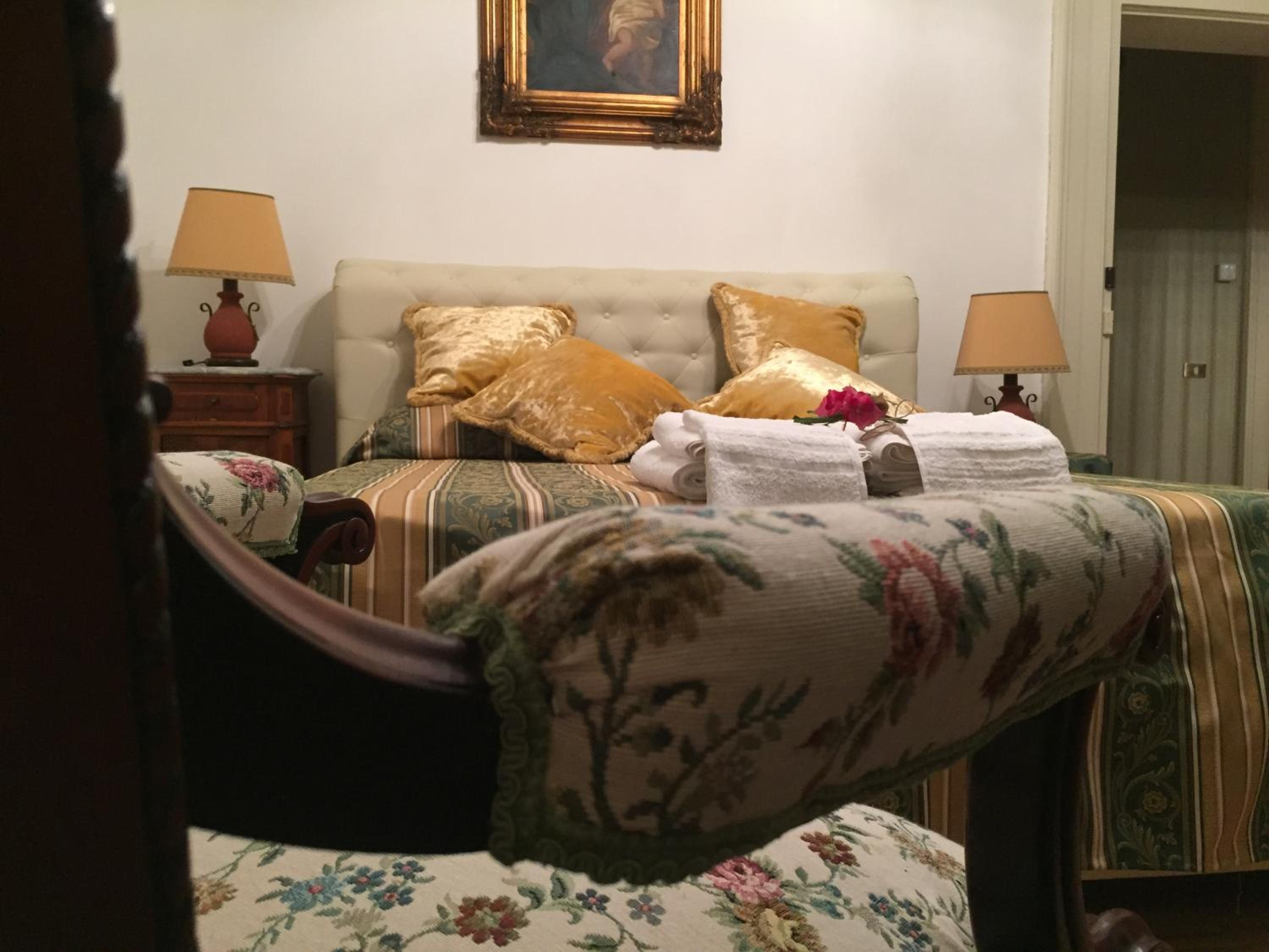 Palazzo Laguardia view 5