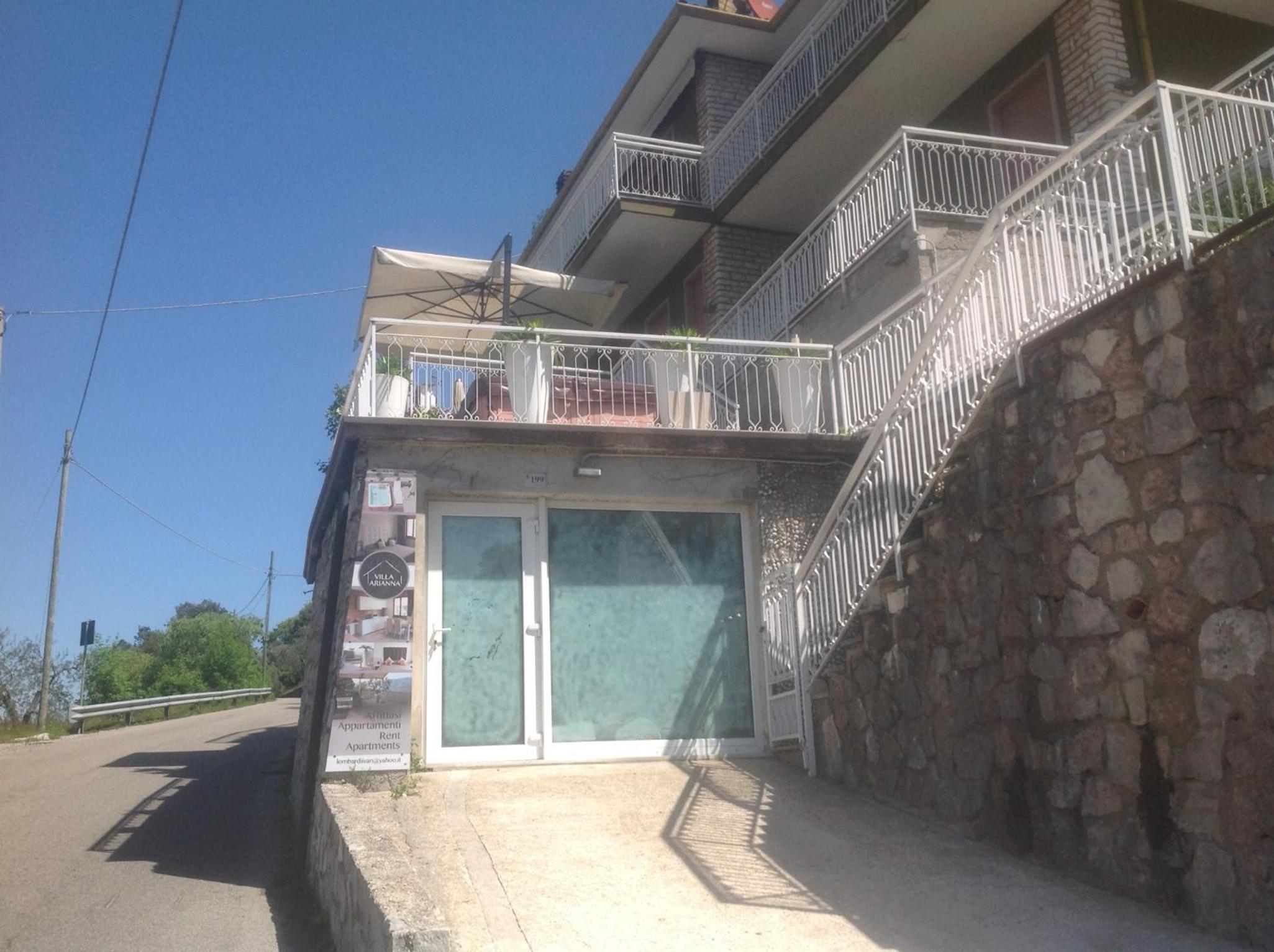 Hotel Villa Arianna Panoramic Apartments - Image 1