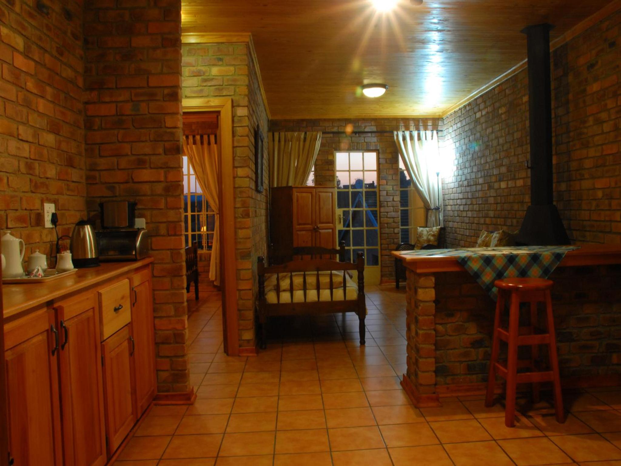 Thaba Tsweni Lodge & Safaris