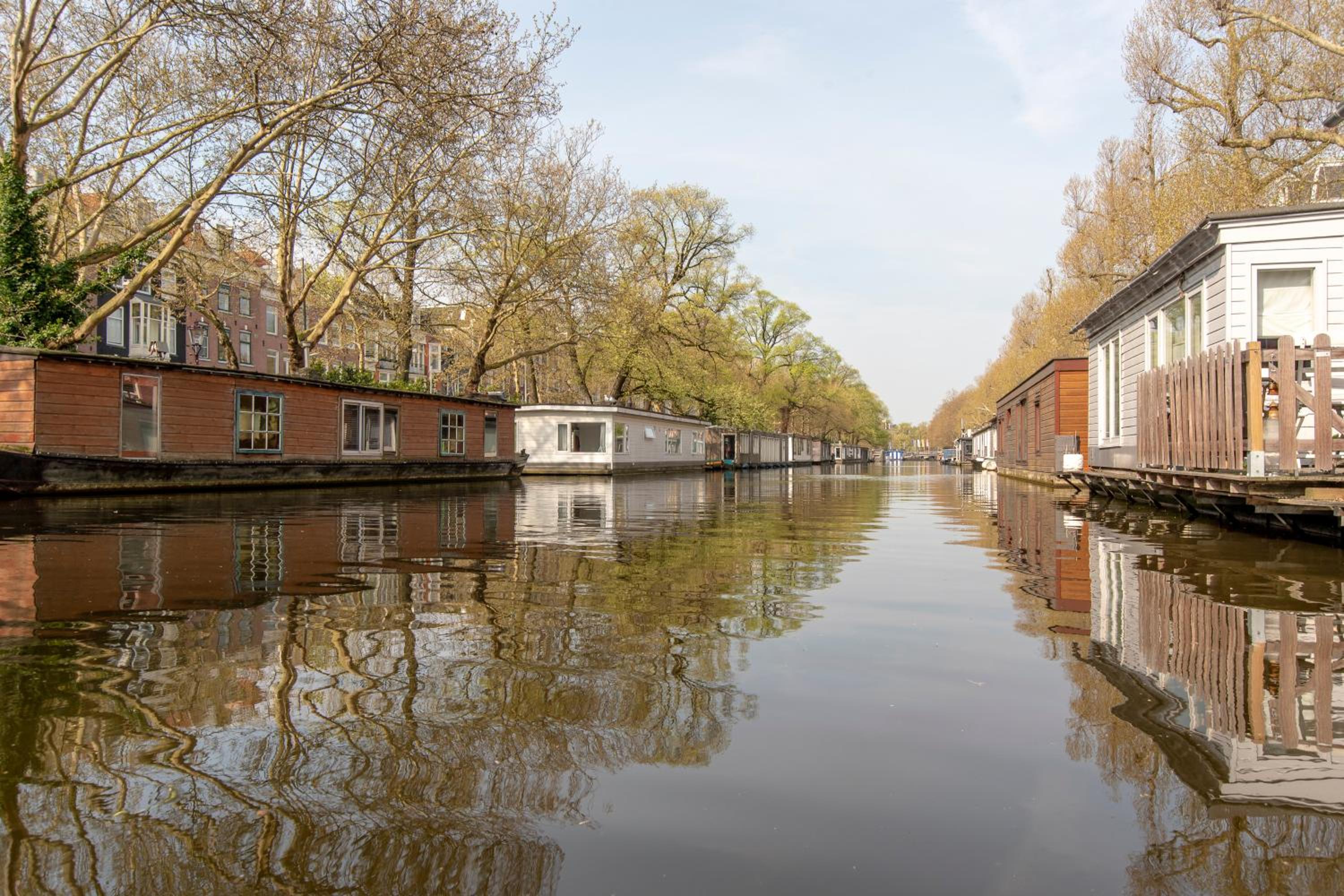 Amsterdam-Houseboat-Amstel