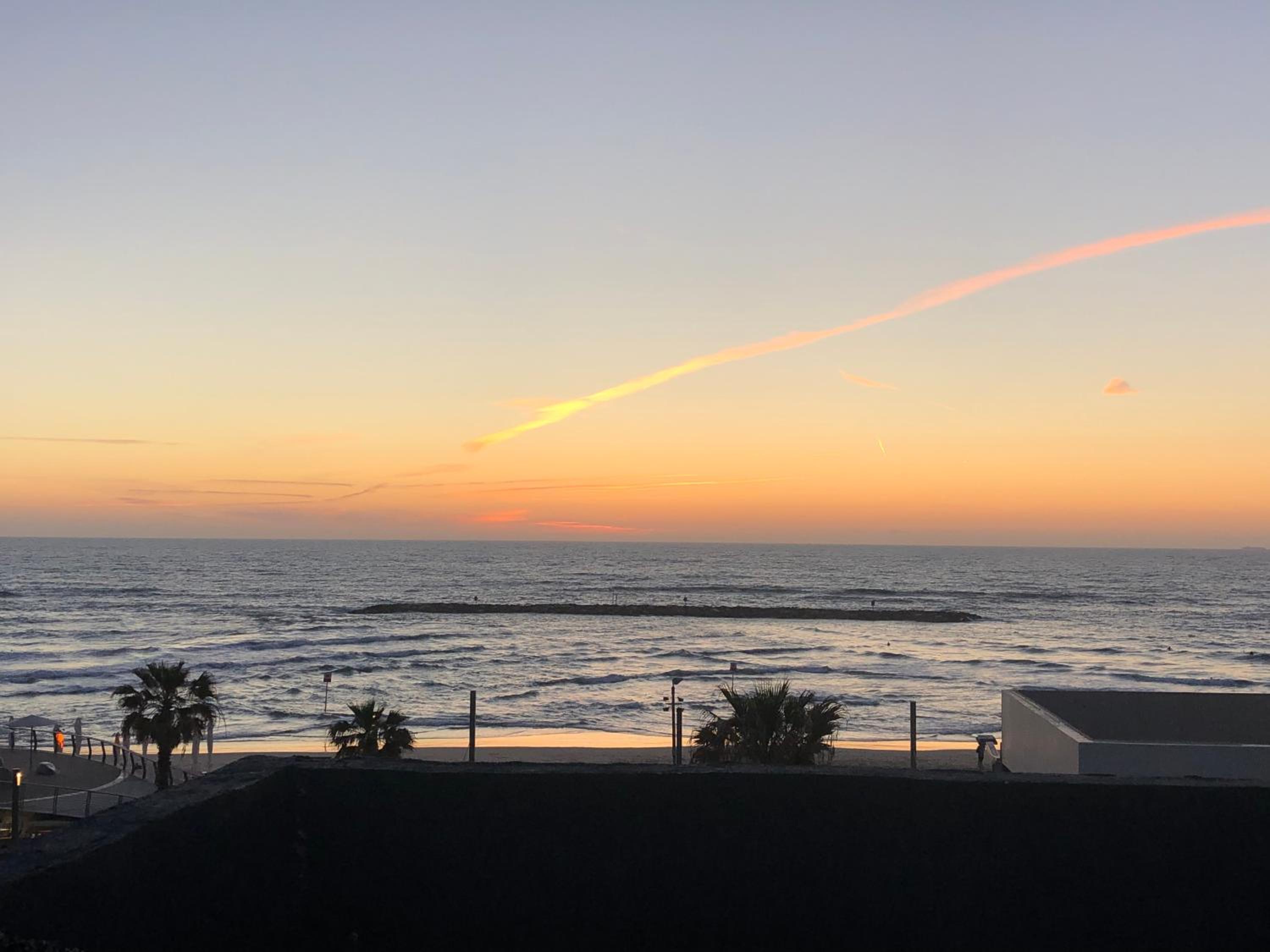 Beach front rooftop apartment