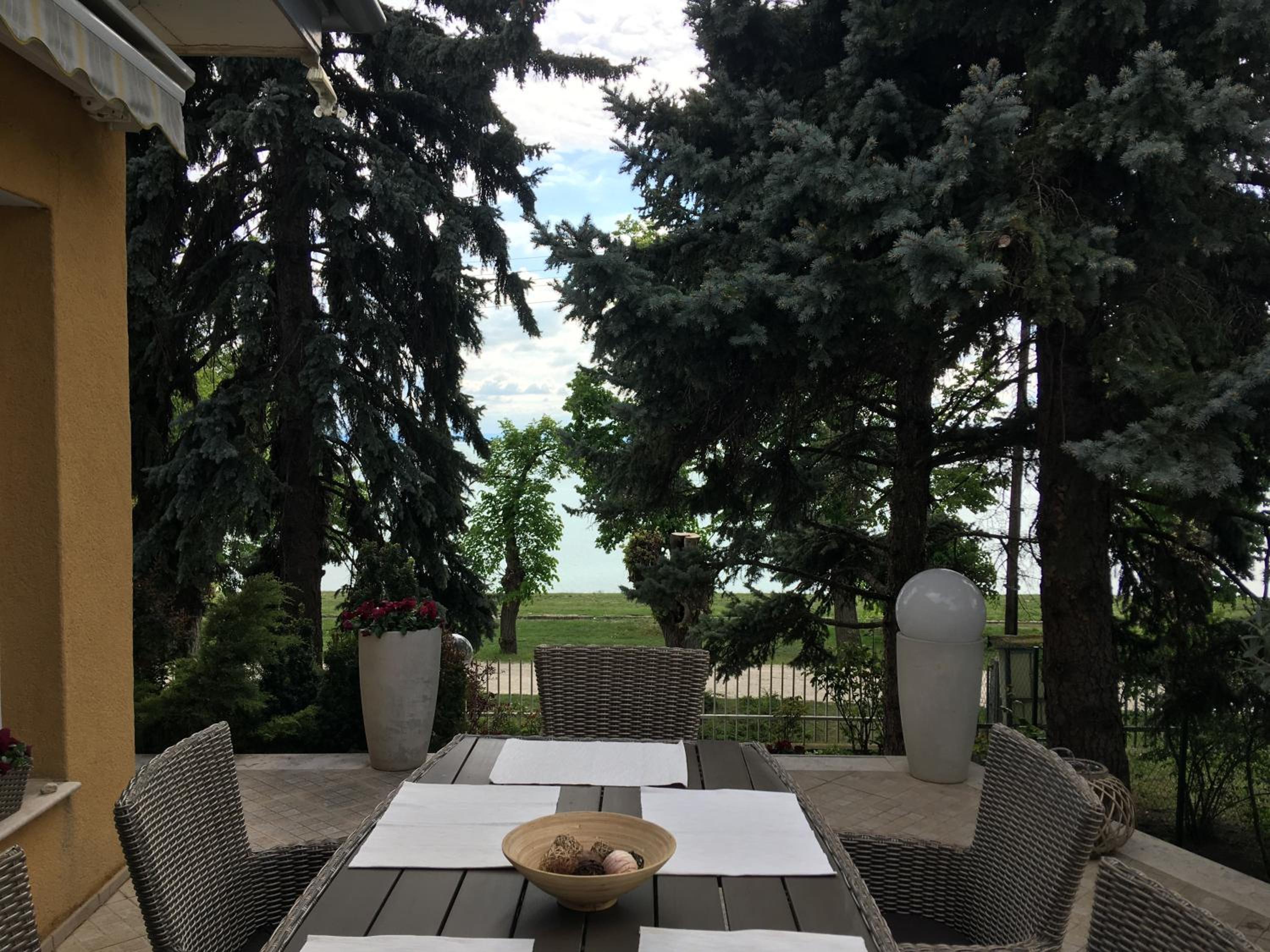 Kazinczy Villa view 3