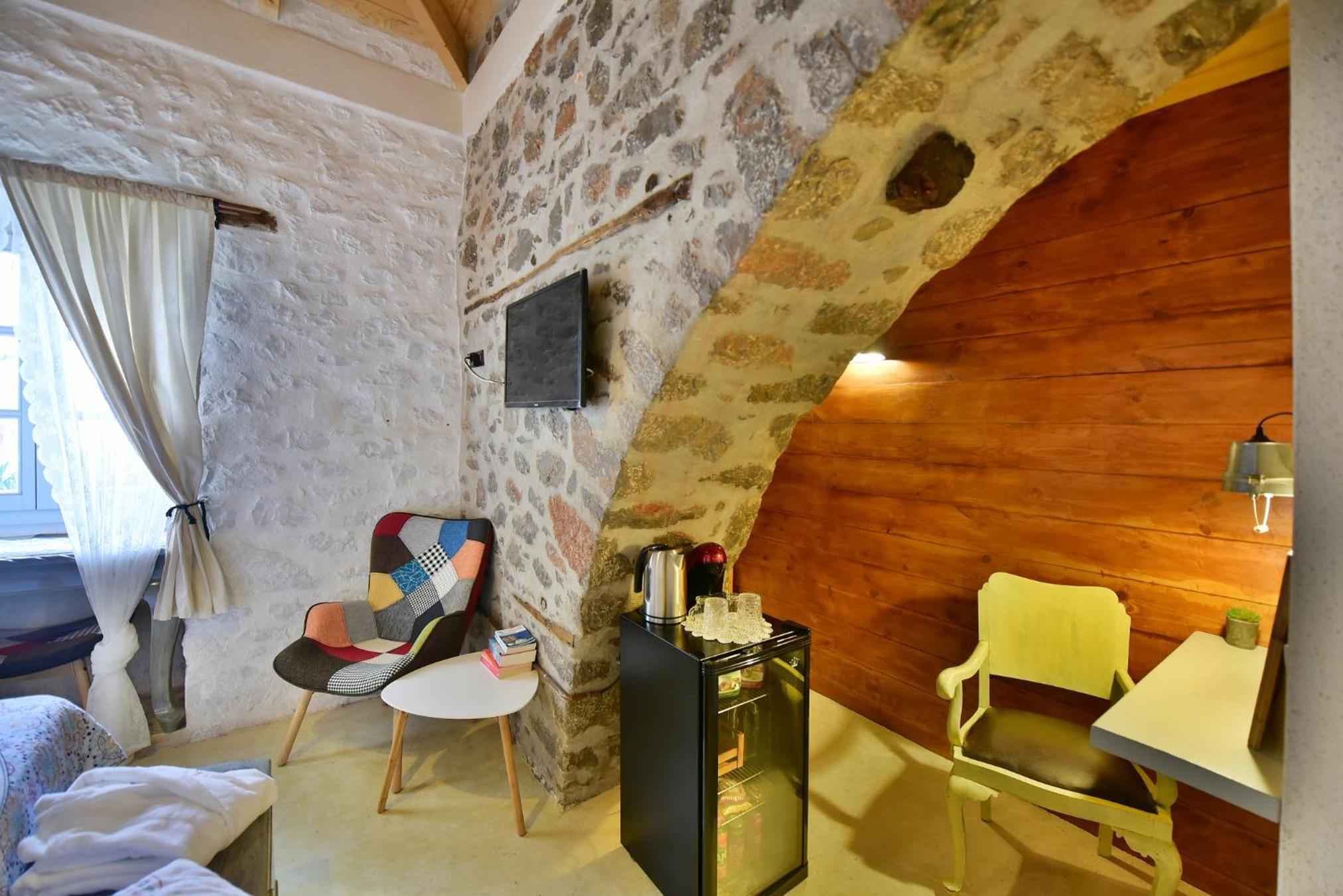 Mastoris Mansion