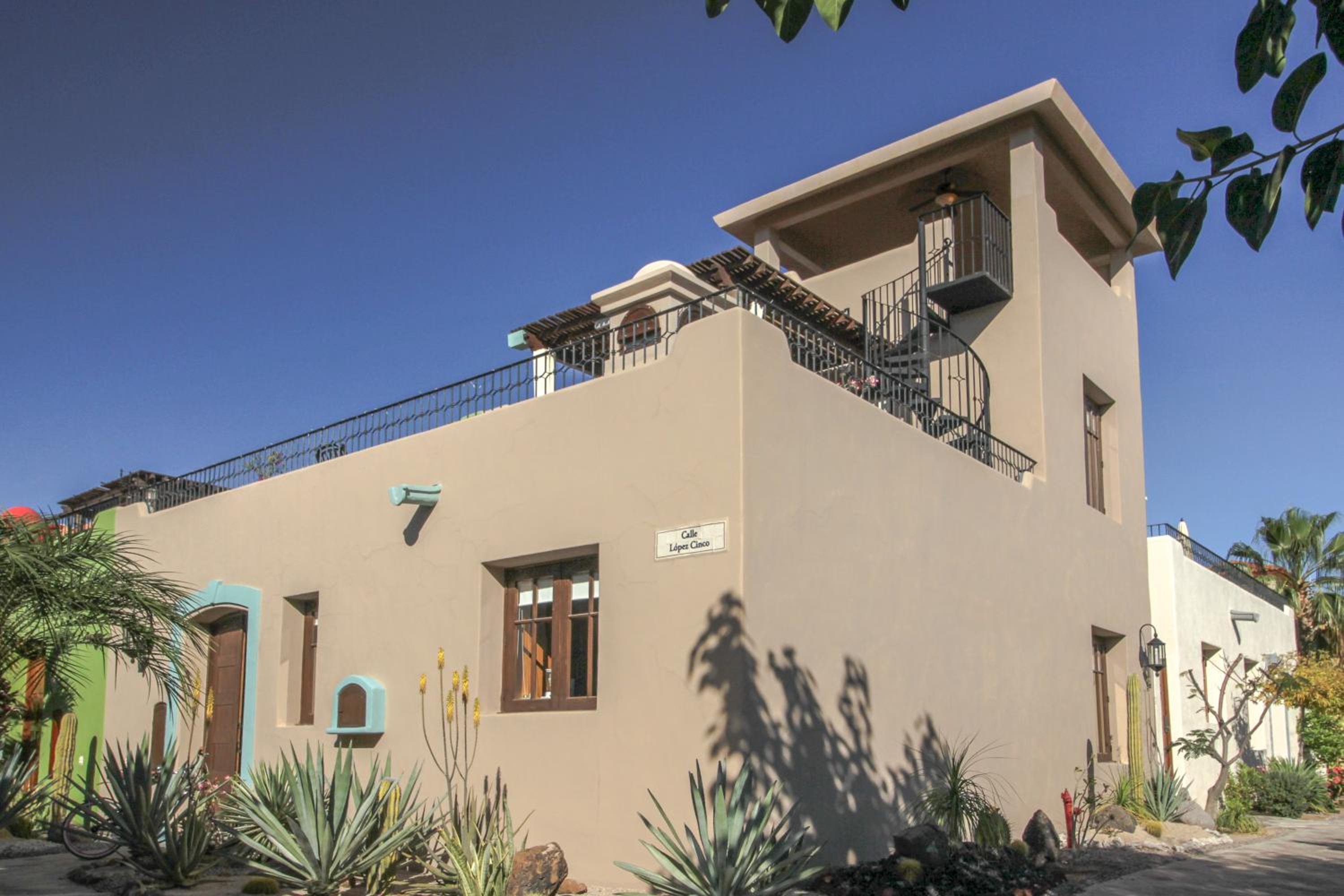 Casa la Bodega 533 at Founders
