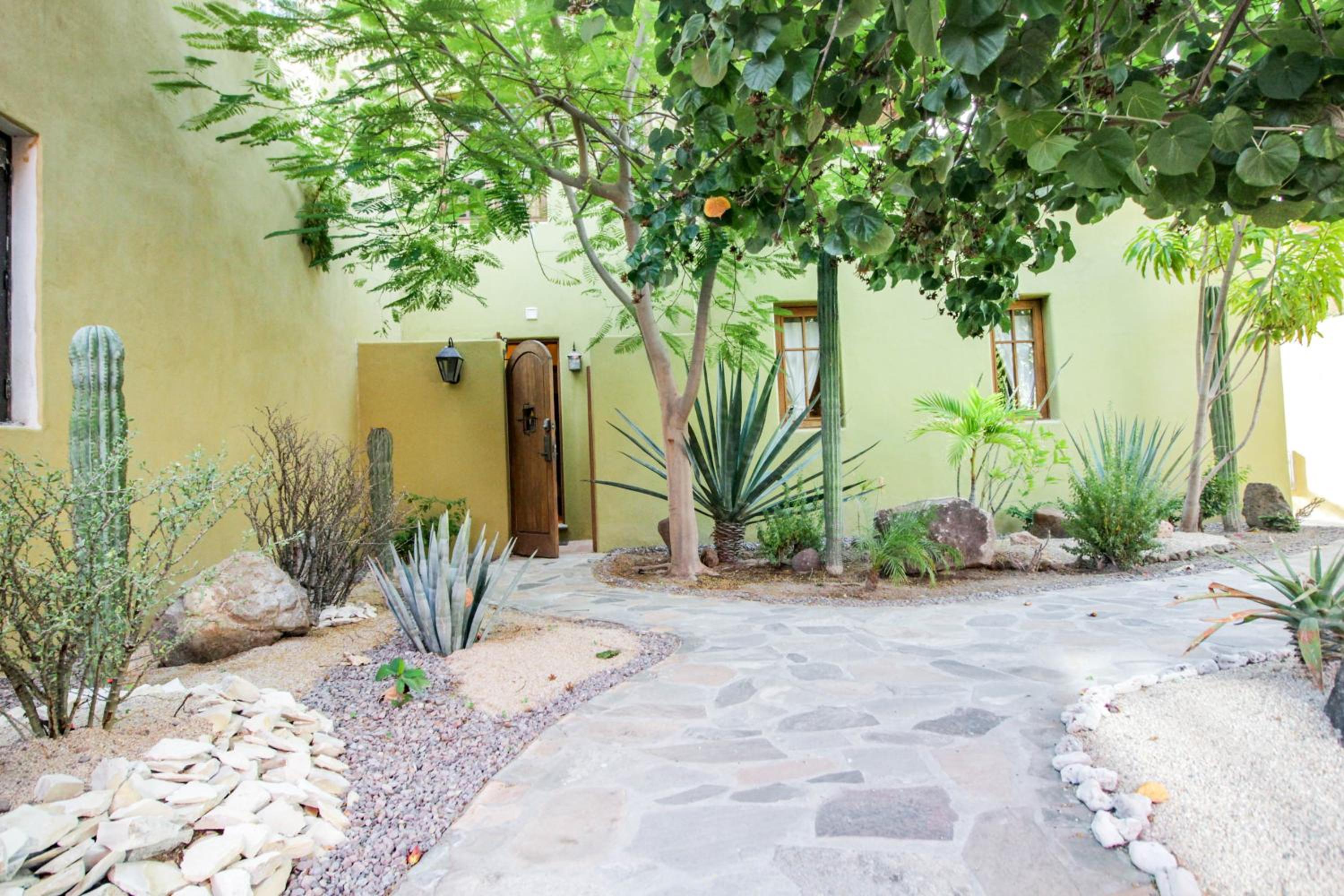 Casa la Bodega 533 at Founders