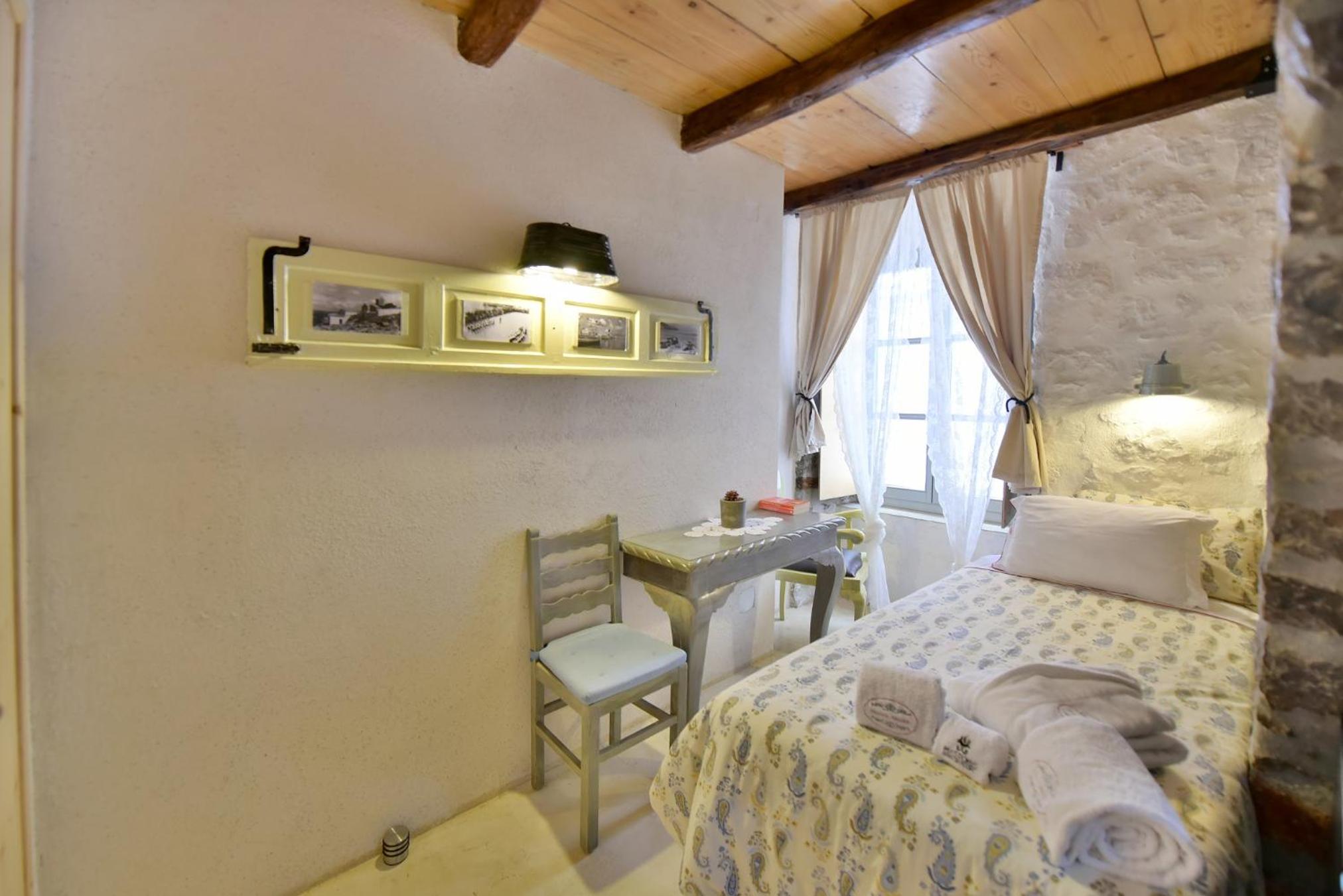 Mastoris Mansion